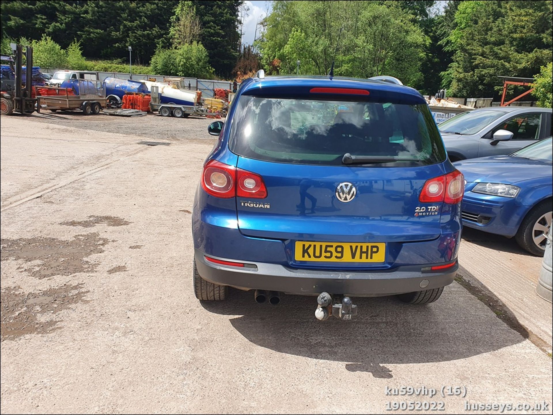 09/59 VOLKSWAGEN TIGUAN SPORT TDI - 1968cc 5dr Estate (Blue, 156k) - Image 16 of 46