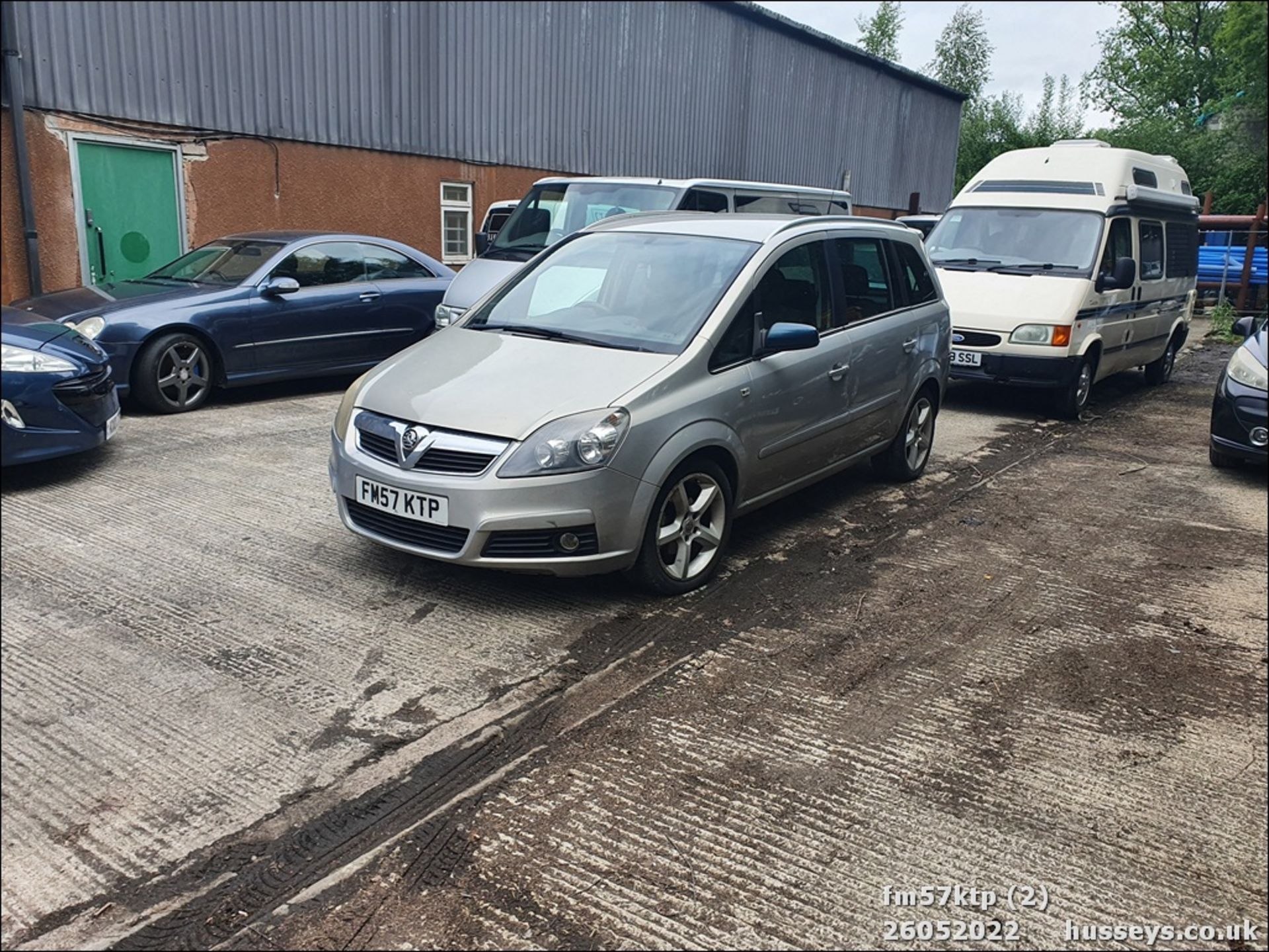 08/57 VAUXHALL ZAFIRA SRI - 1796cc 5dr MPV (Beige, 138k) - Image 3 of 26