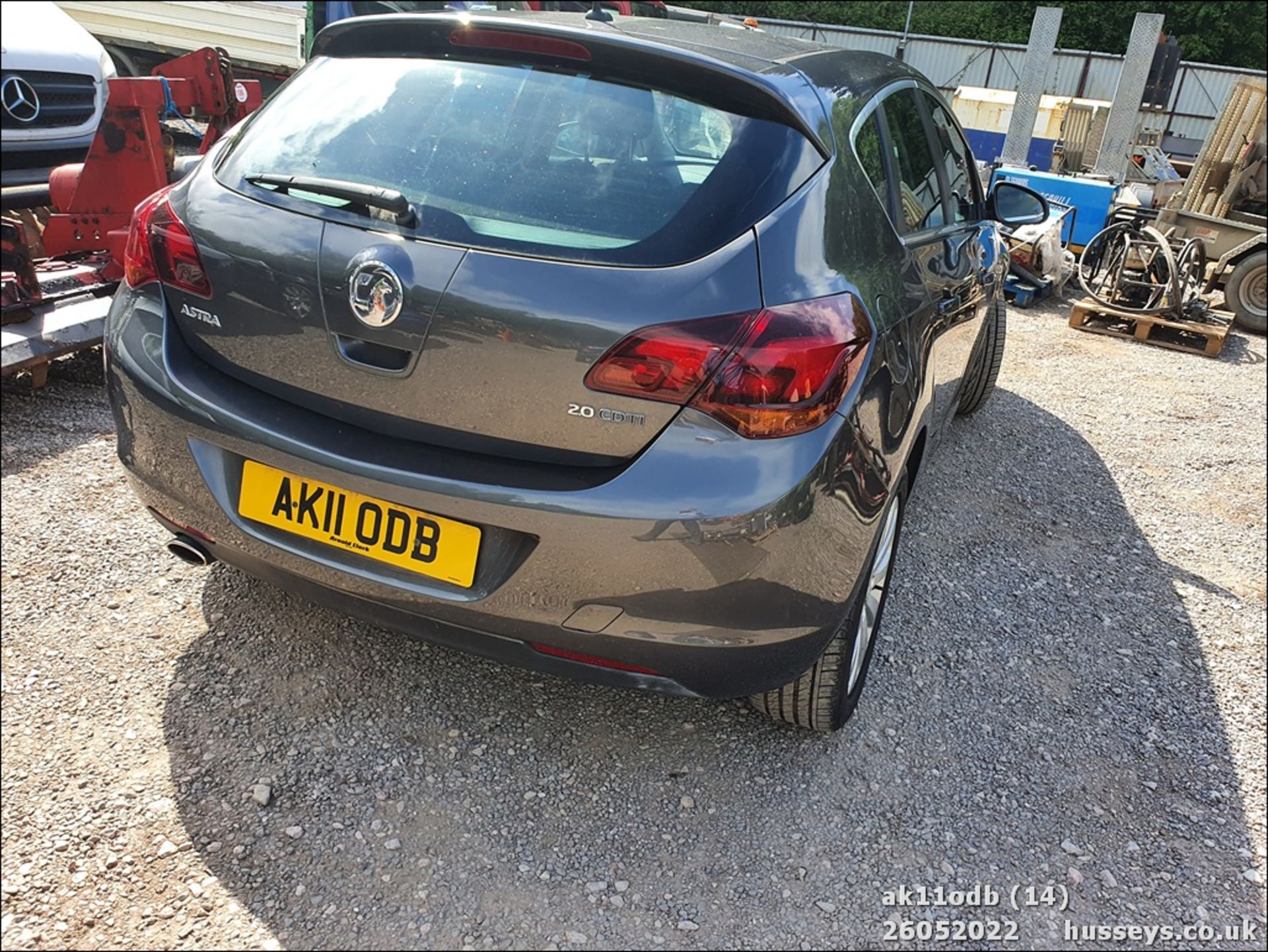 11/11 VAUXHALL ASTRA SRI CDTI 157 - 1956cc 5dr Hatchback (Grey, 105k) - Image 14 of 33