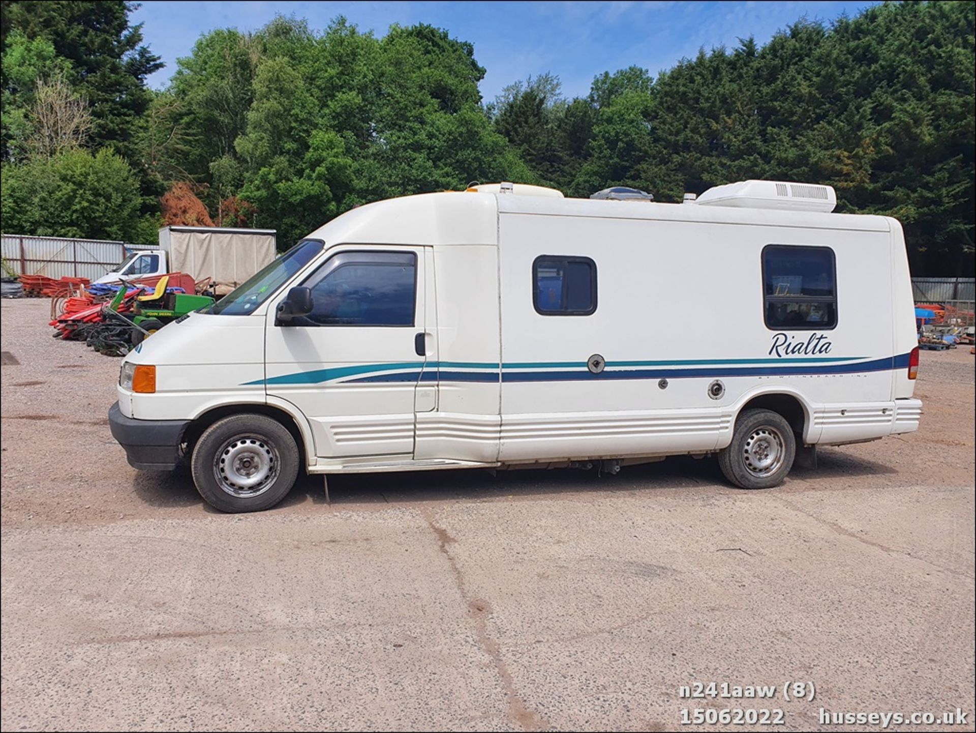 1996 VOLKSWAGEN WINNIEBAGO RIALTA - 2500cc 2dr Motor Caravan (White, 131k) - Image 8 of 40