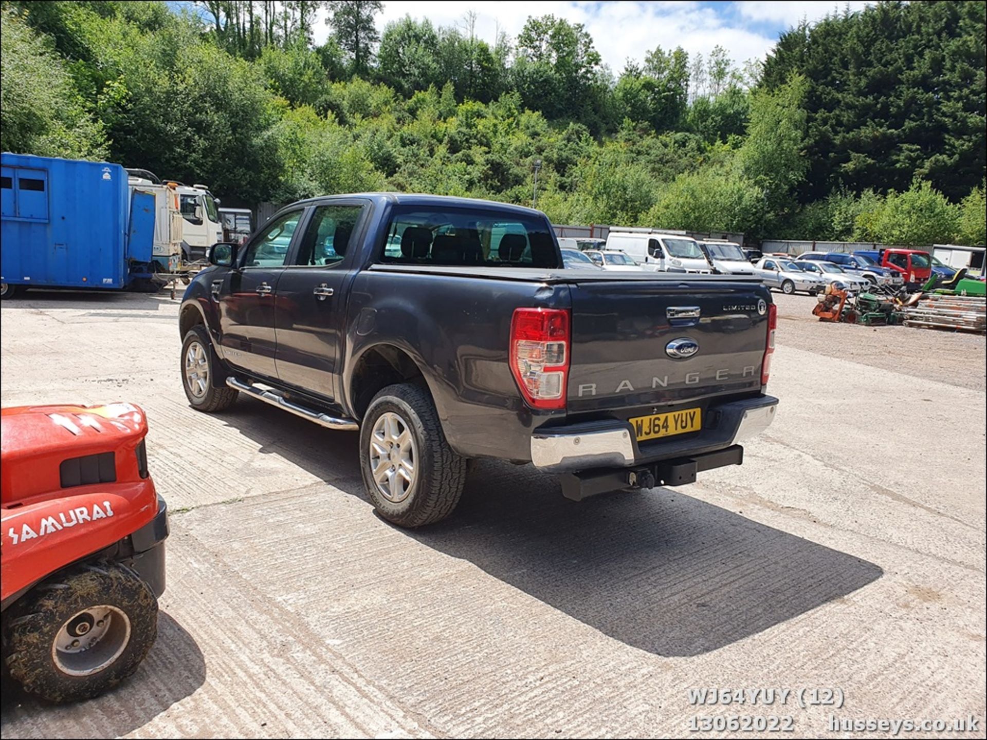 14/64 FORD RANGER LIMITED 4X4 TDCI - 2198cc 4dr 4x4 (Grey, 106k) - Image 12 of 43