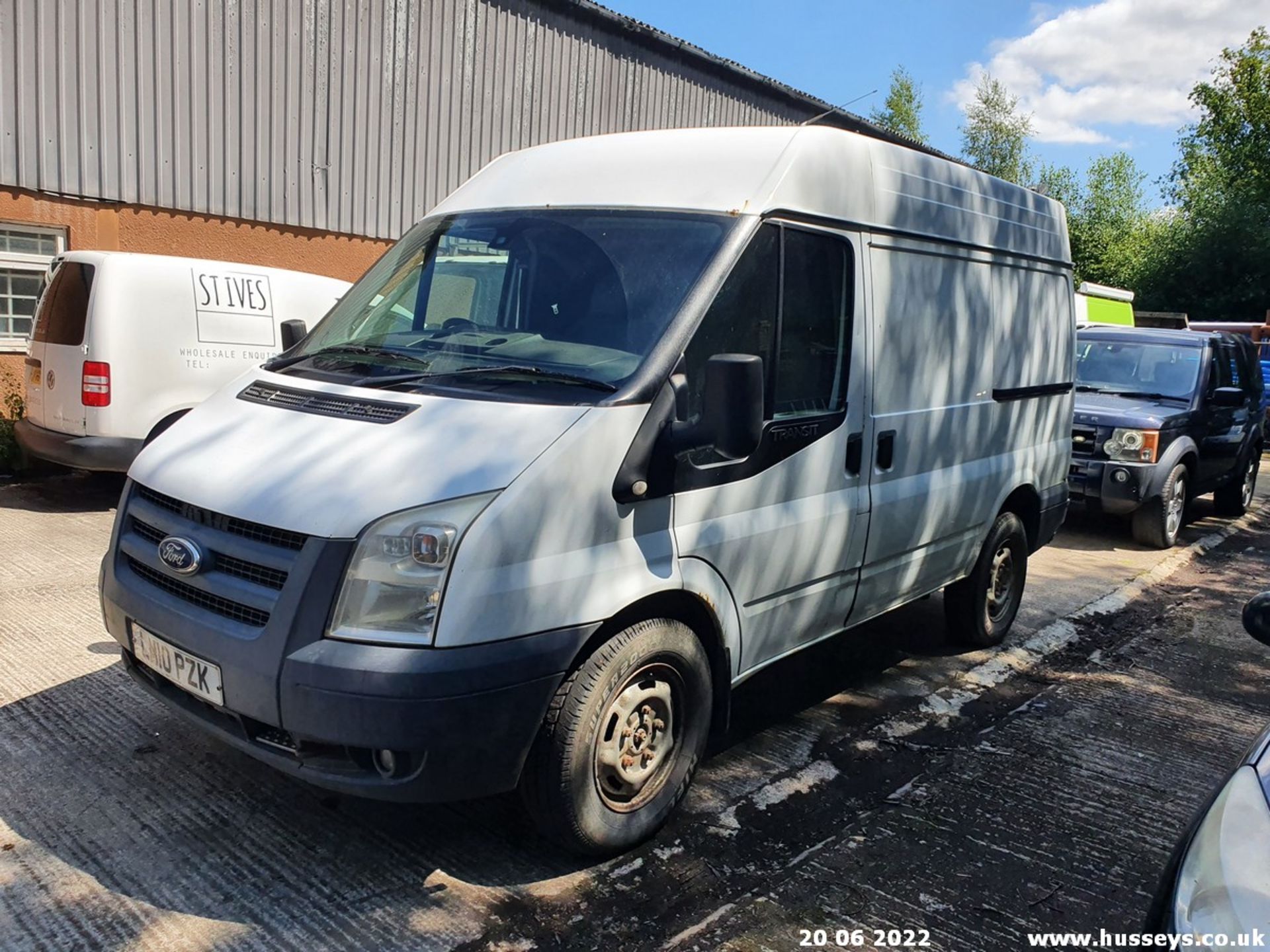 10/10 FORD TRANSIT 140 T330S RWD - 2402cc 5dr Van (White, 160k) - Image 2 of 34