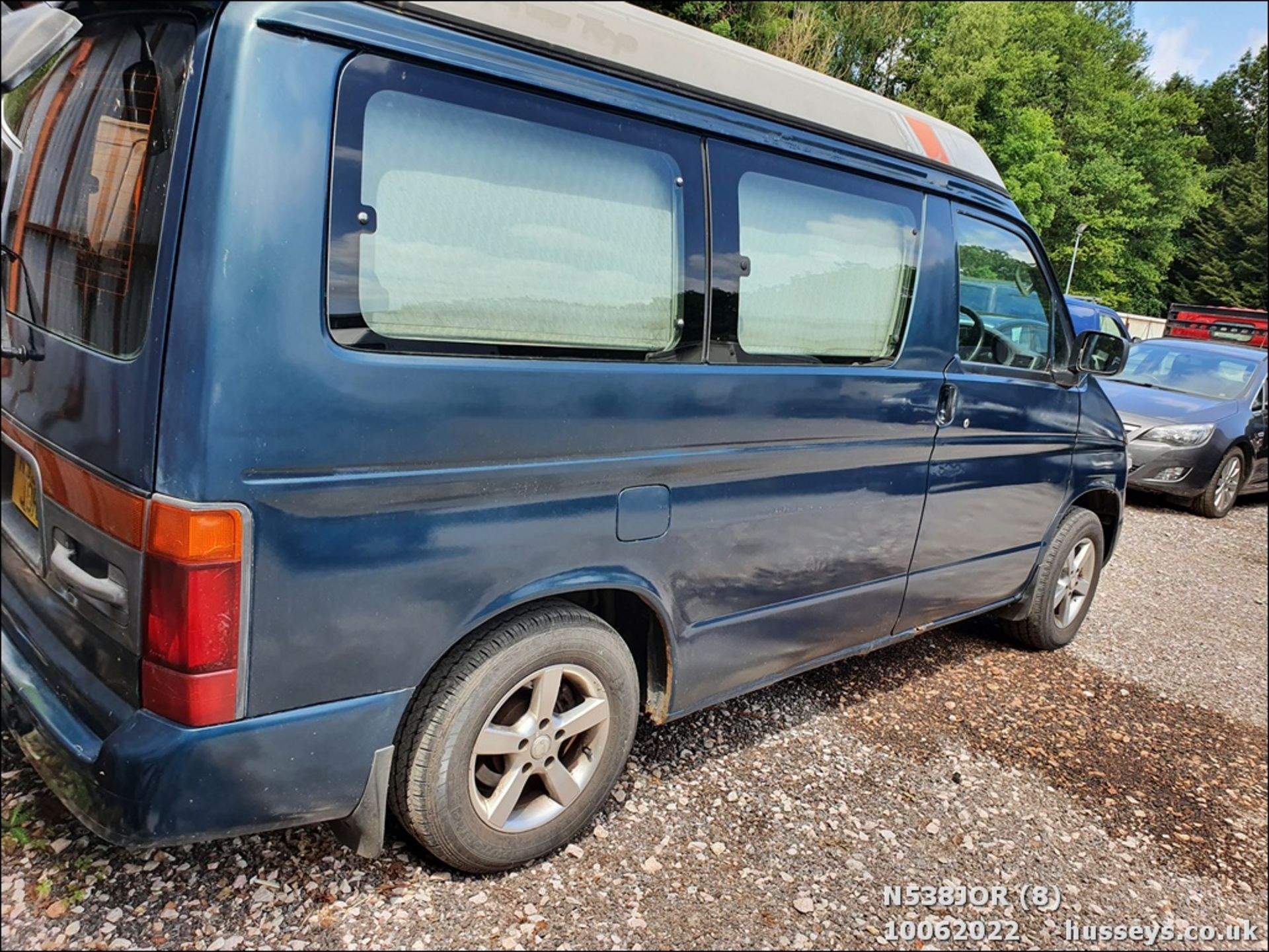 2007 MAZDA BONGO - 2498cc 4dr Estate (Green) - Image 8 of 12