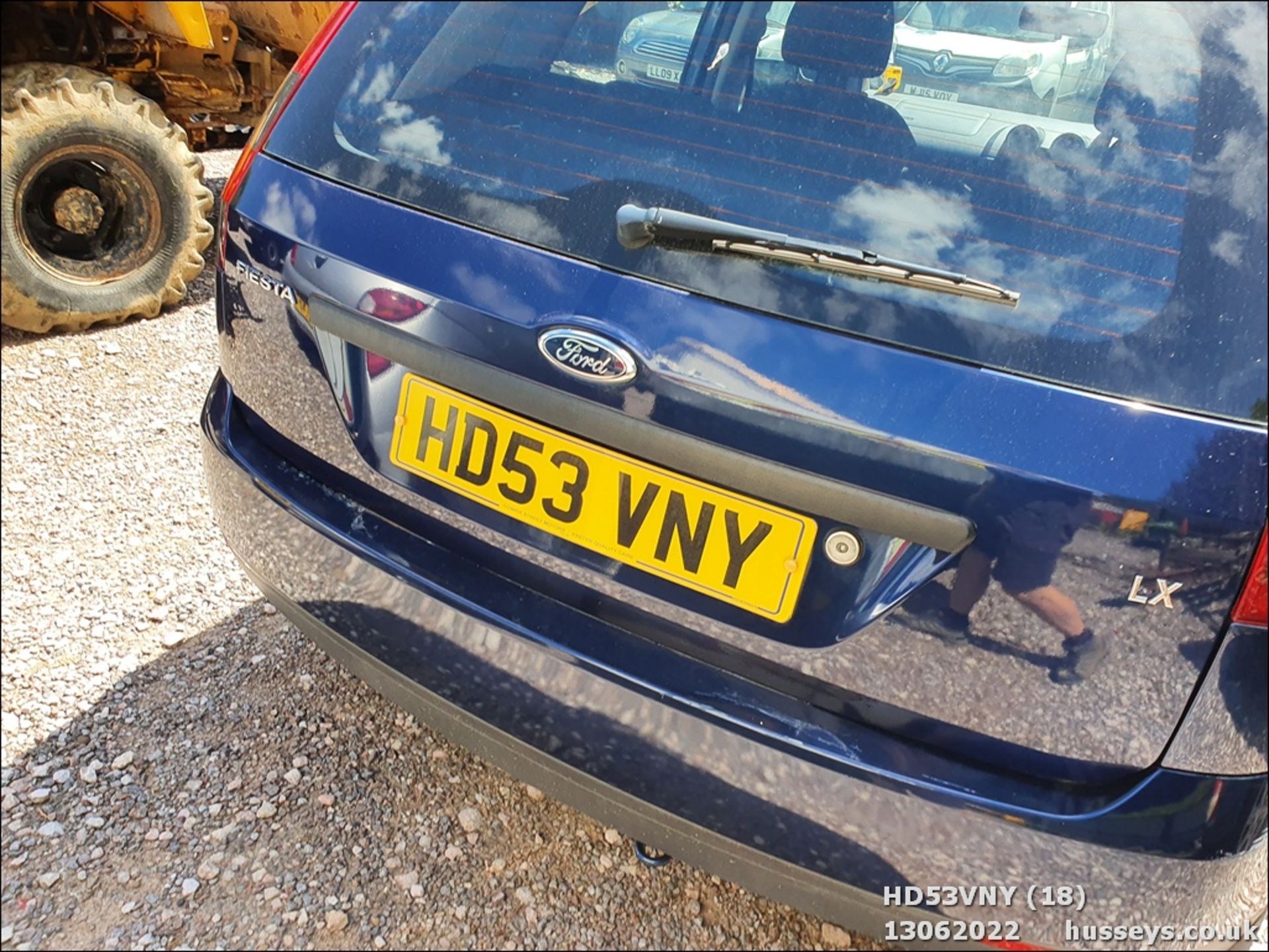 04/53 FORD FIESTA LX - 1388cc 5dr Hatchback (Blue, 56k) - Image 18 of 28