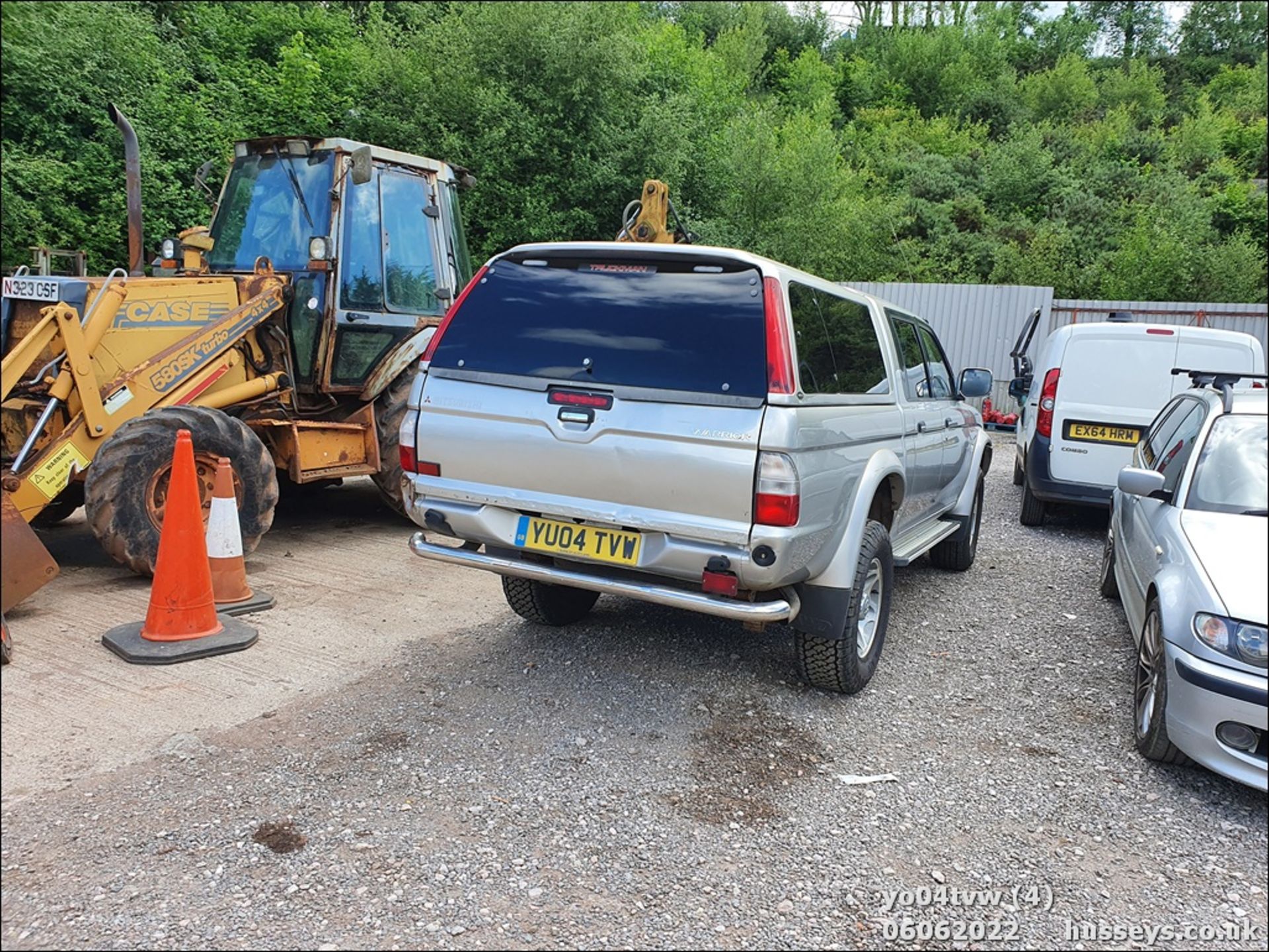 04/04 MITSUBISHI L200 WARRIOR LWB - 2477cc 2dr 4x4 (Silver, 140k) - Image 5 of 33