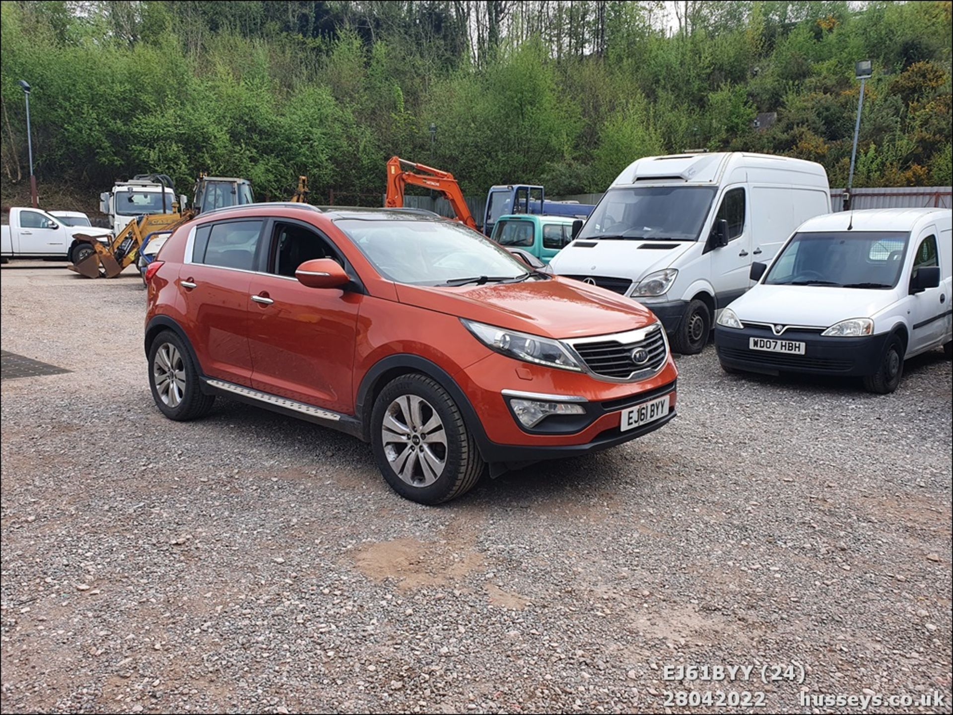 11/61 KIA SPORTAGE 3 SAT NAV CRDI - 1685cc 5dr Estate (Orange, 192k) - Image 24 of 27