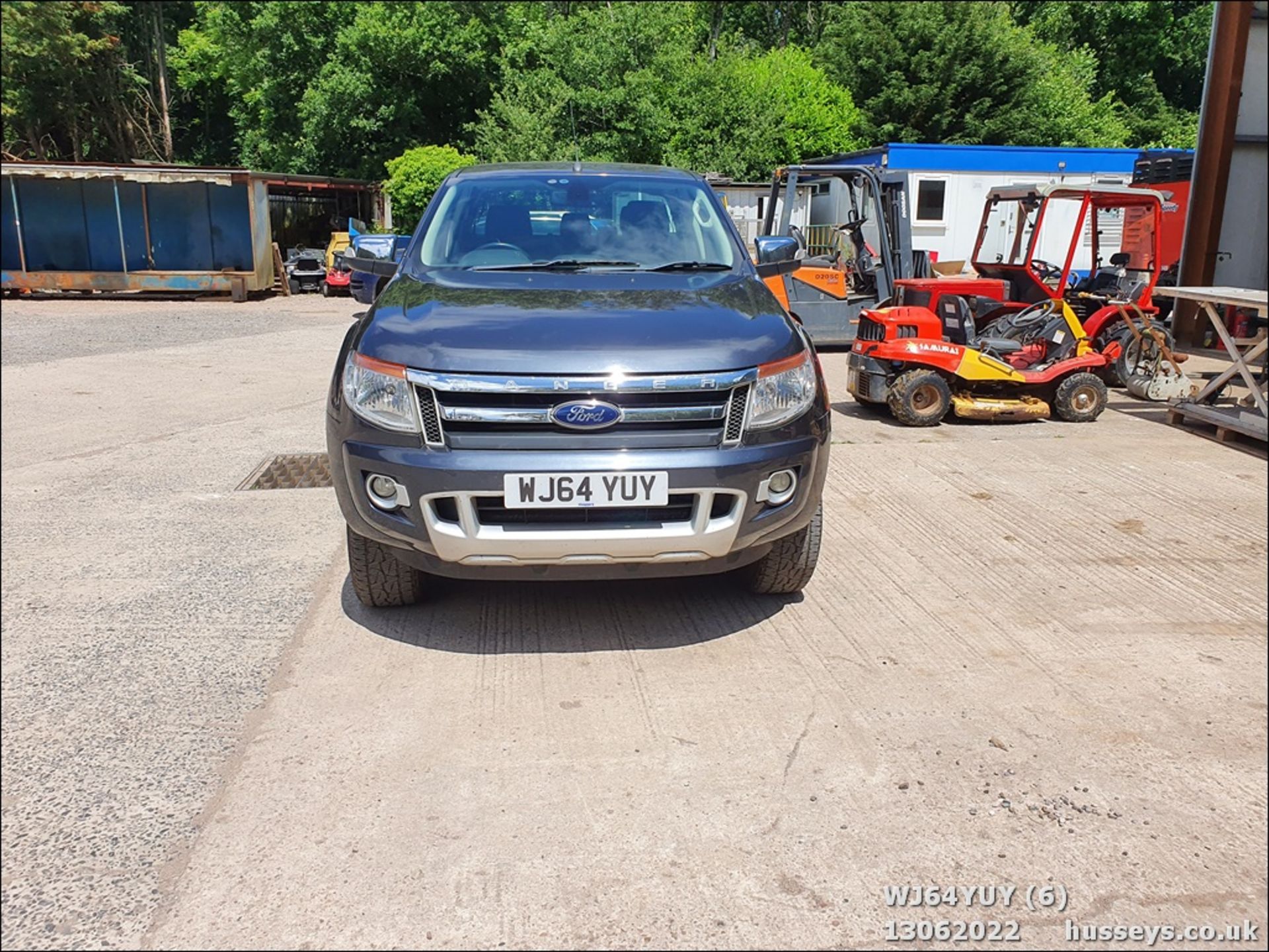 14/64 FORD RANGER LIMITED 4X4 TDCI - 2198cc 4dr 4x4 (Grey, 106k) - Image 6 of 43