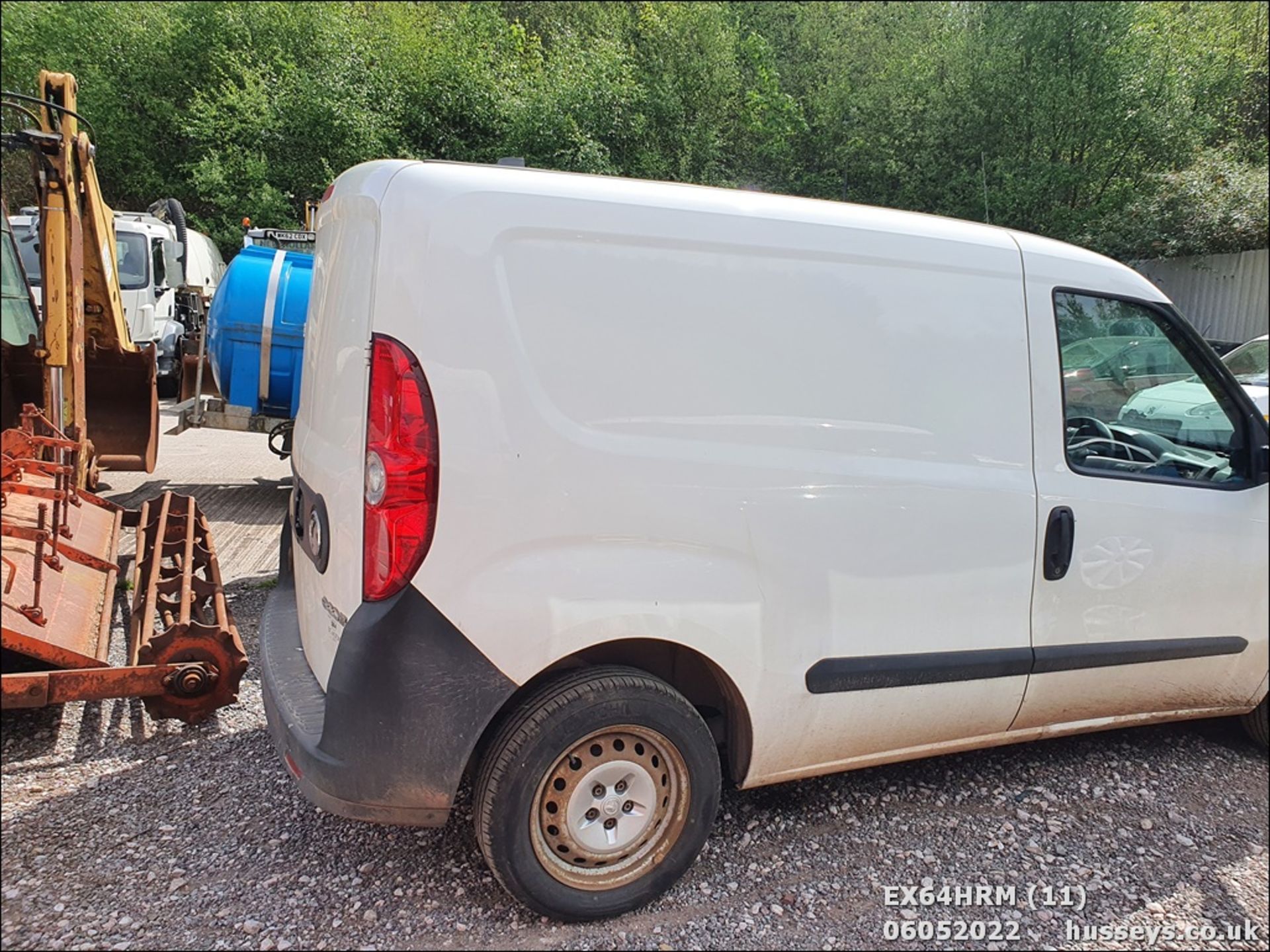 14/64 VAUXHALL COMBO 2000 L1H1 CDTI SS E - 1248cc 5dr Van (White, 127k) - Image 11 of 21