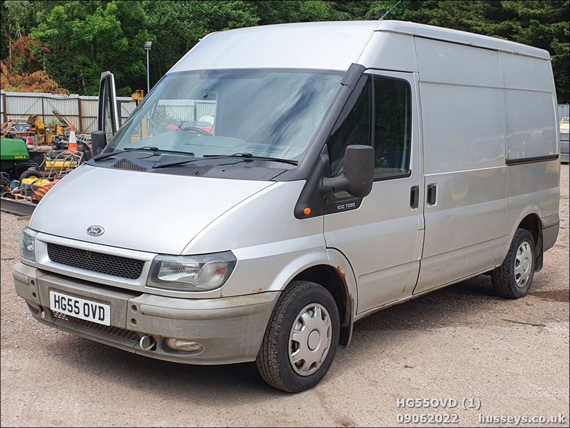 05/55 FORD TRANSIT 280 MWB - 1998cc 2dr Van (Silver)