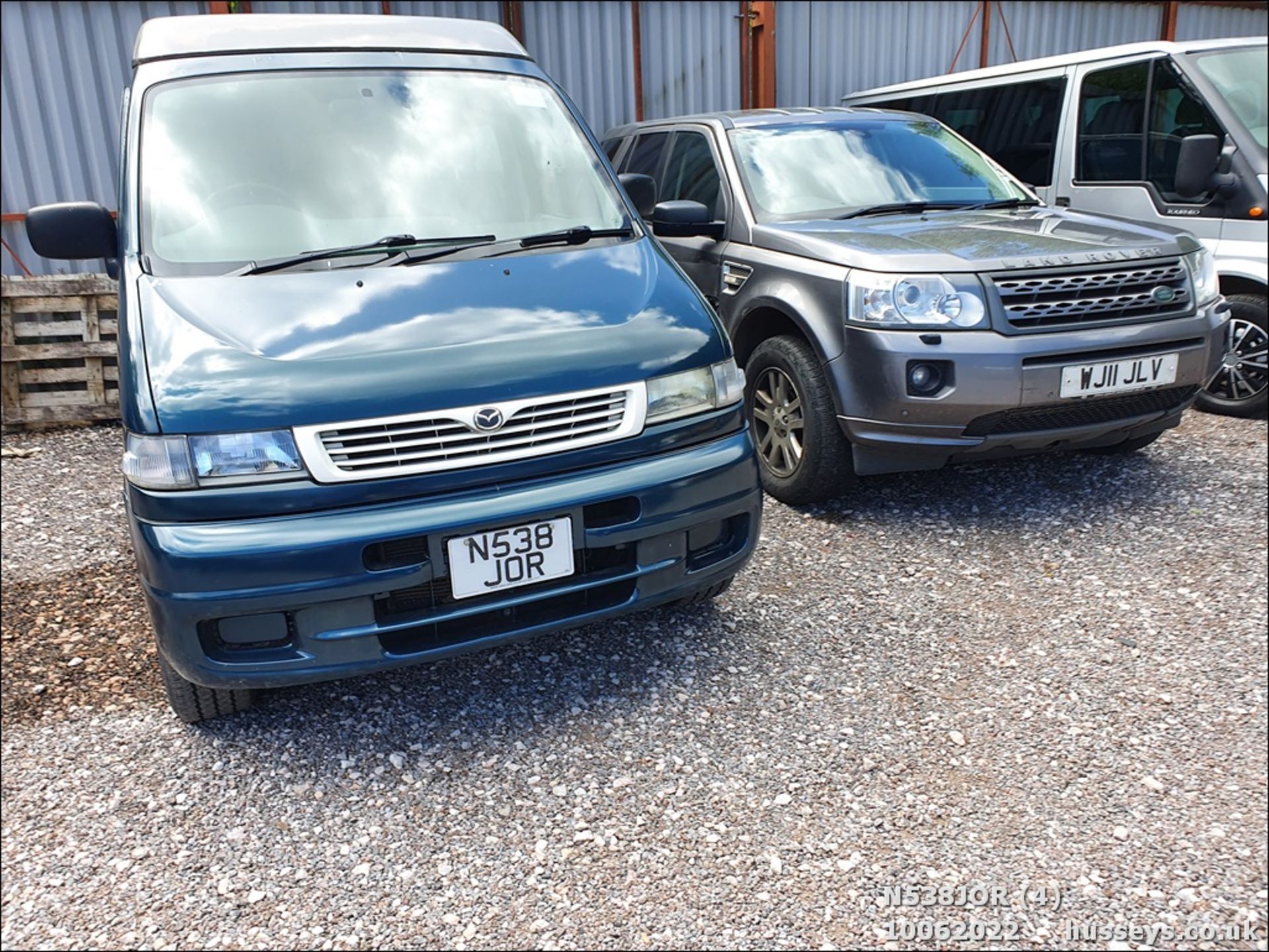 2007 MAZDA BONGO - 2498cc 4dr Estate (Green) - Image 4 of 12