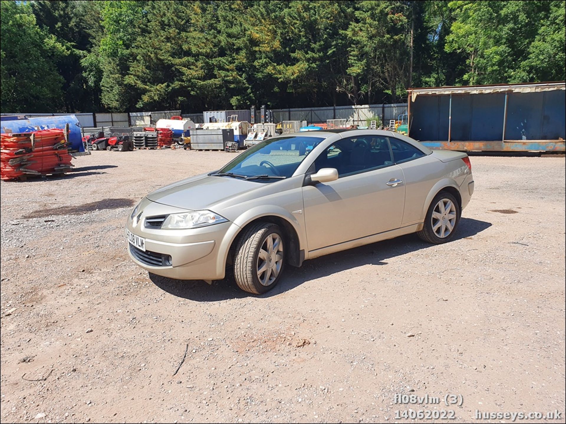 08/08 RENAULT MEGANE DYNAMIQUE DCI 106 - 1461cc 2dr Convertible (Gold, 71k) - Image 3 of 43