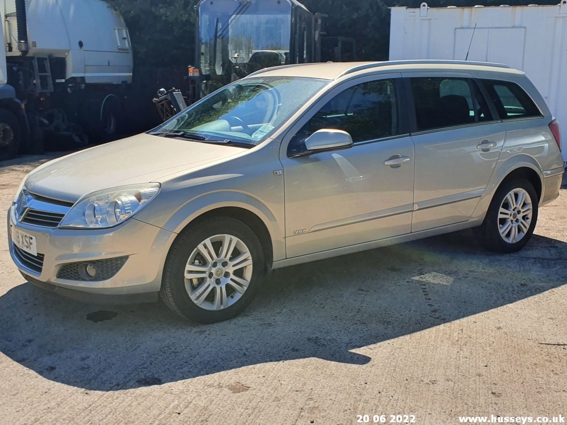 08/08 VAUXHALL ASTRA DESIGN A - 1796cc 5dr Estate (Beige, 70k)