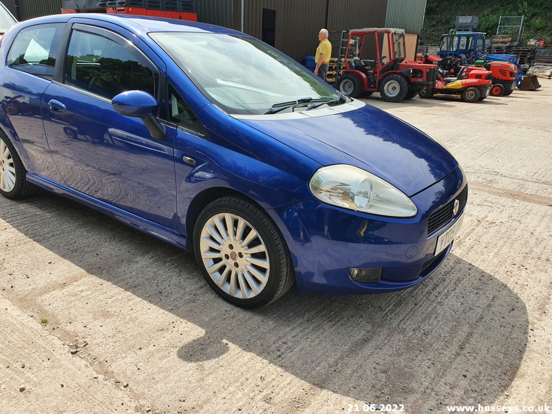 09/09 FIAT G PUNTO SPORTING MULTIJET - 1910cc 3dr Hatchback (Blue, 100k) - Image 15 of 26