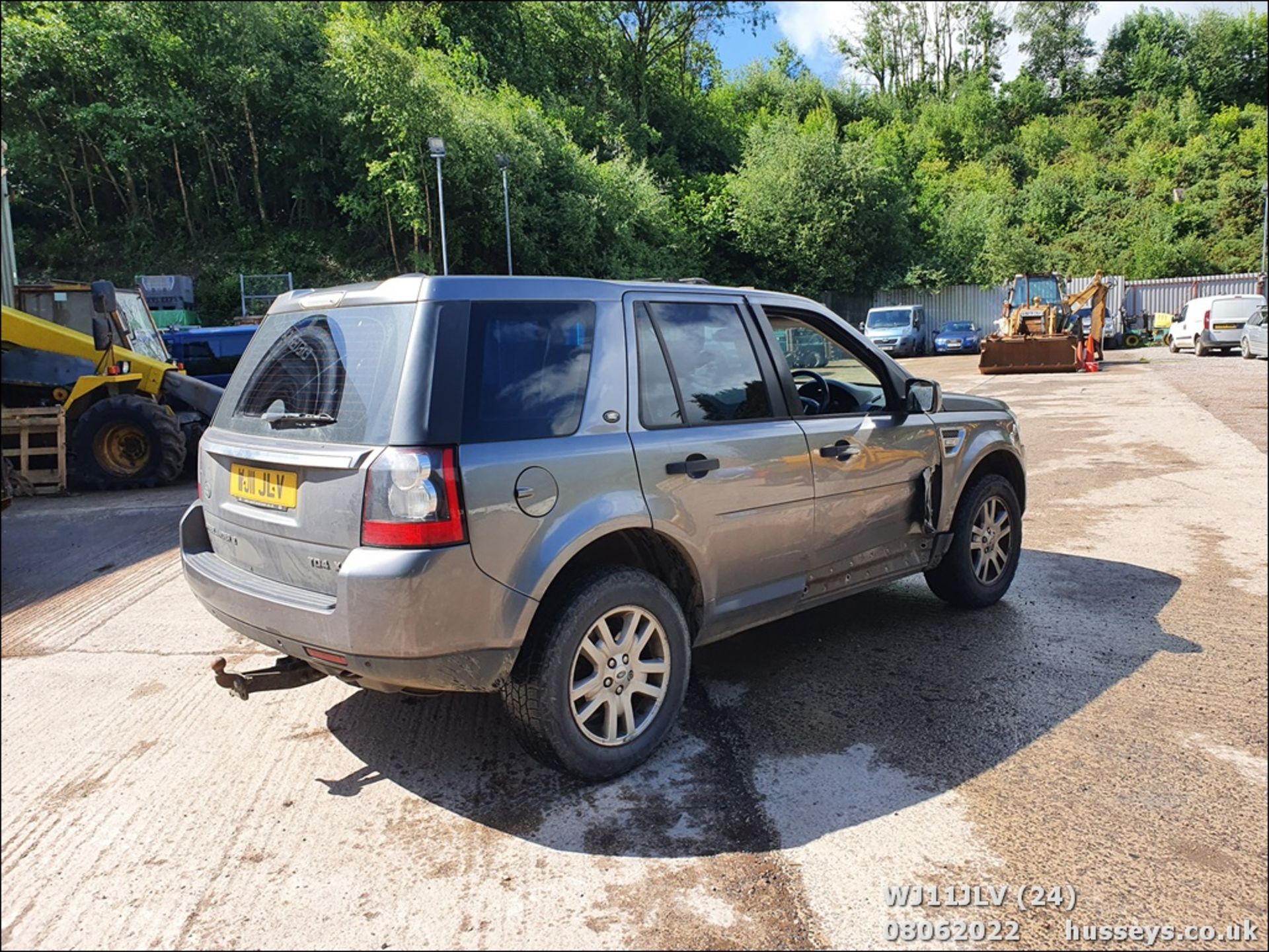 11/11 LAND ROVER FREELANDER XS TD4 - 2179cc 5dr Estate (Grey, 147k) - Image 24 of 47