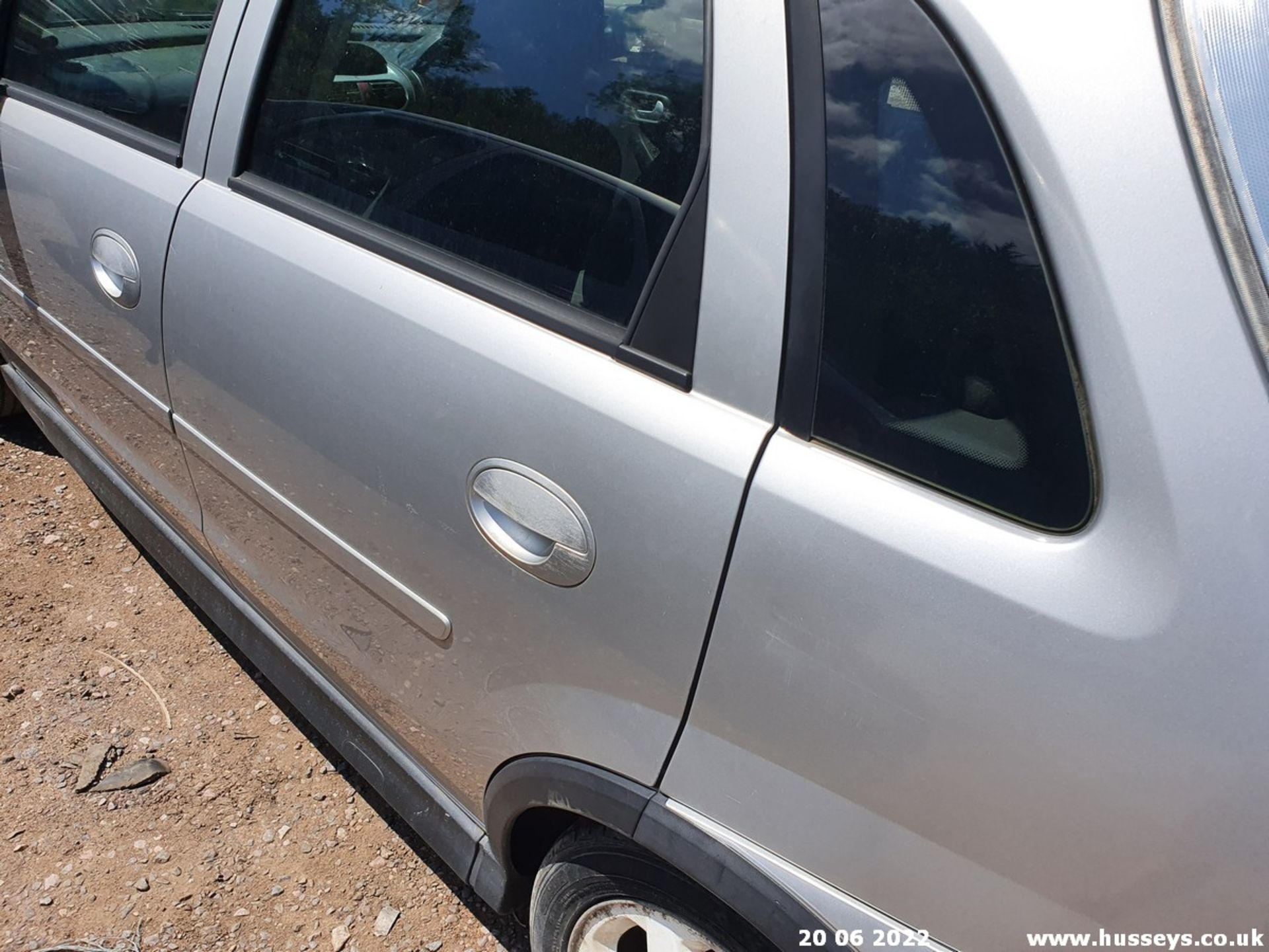 06/06 VAUXHALL CORSA ACTIVE CDTI - 1248cc 5dr Hatchback (Silver, 109k) - Image 20 of 29