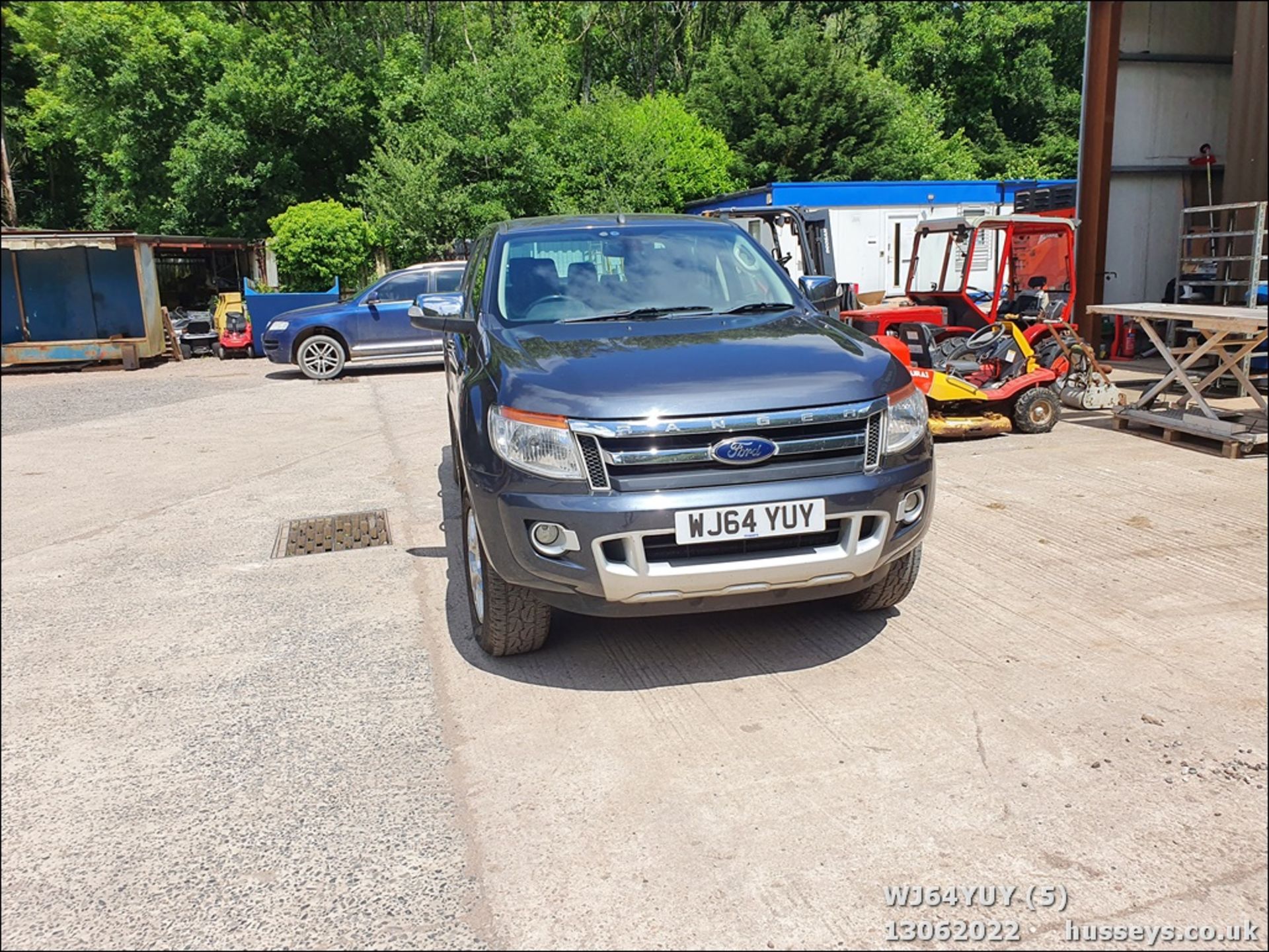 14/64 FORD RANGER LIMITED 4X4 TDCI - 2198cc 4dr 4x4 (Grey, 106k) - Image 5 of 43