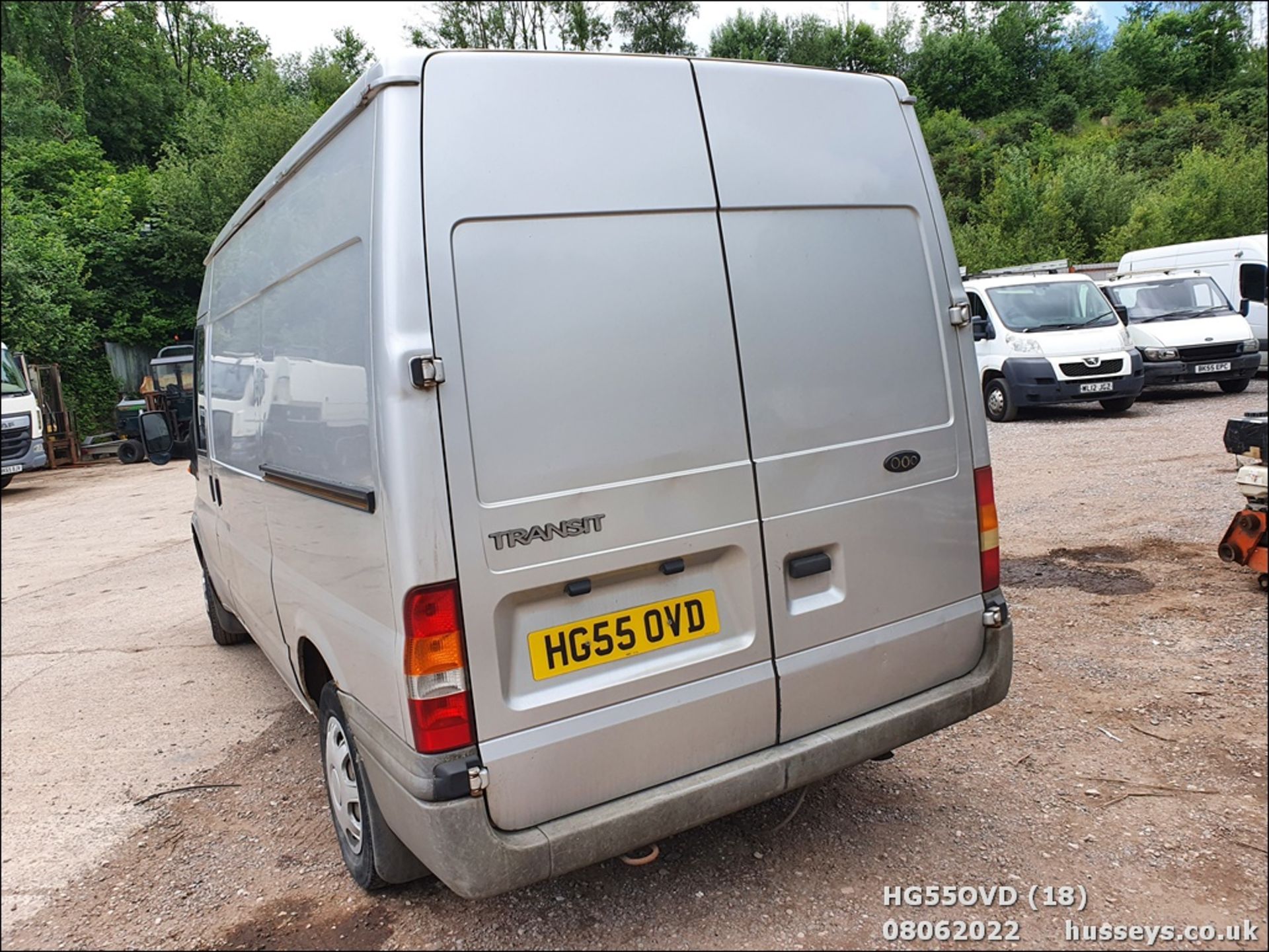 05/55 FORD TRANSIT 280 MWB - 1998cc 2dr Van (Silver) - Image 18 of 34