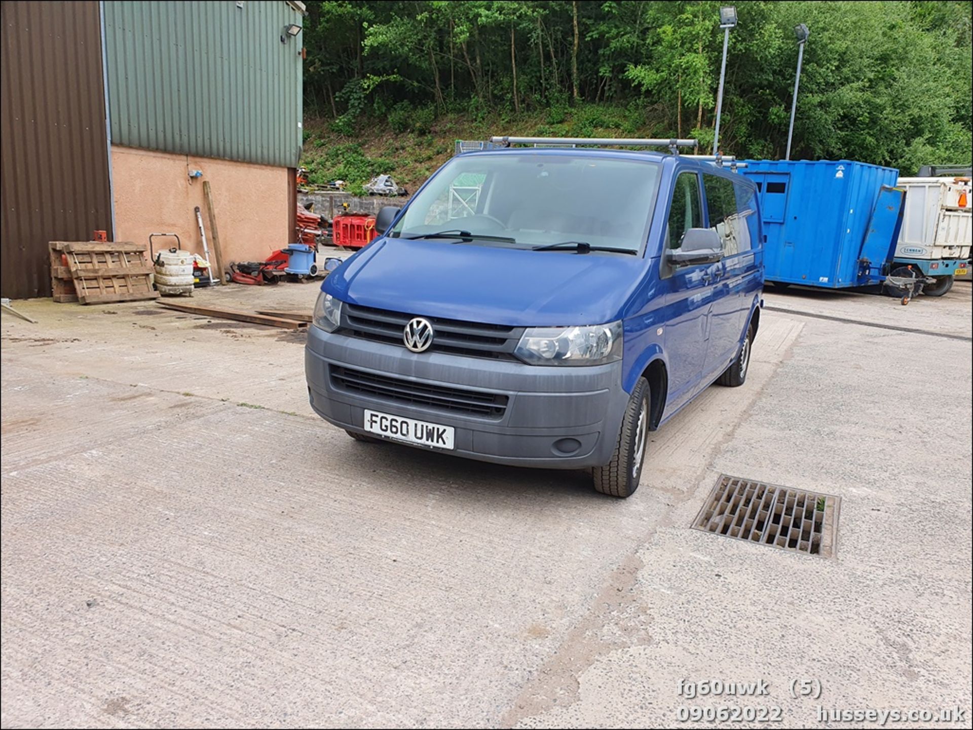 11/60 VOLKSWAGEN TRANSPORTER T32 102 TDI LWB - 1968cc 5dr Van (Blue) - Image 34 of 54