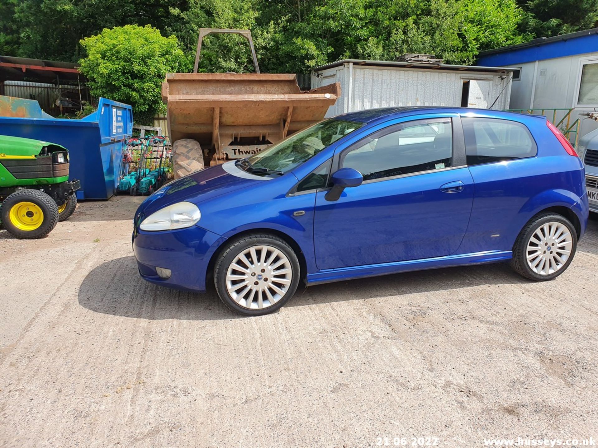 09/09 FIAT G PUNTO SPORTING MULTIJET - 1910cc 3dr Hatchback (Blue, 100k) - Image 7 of 26