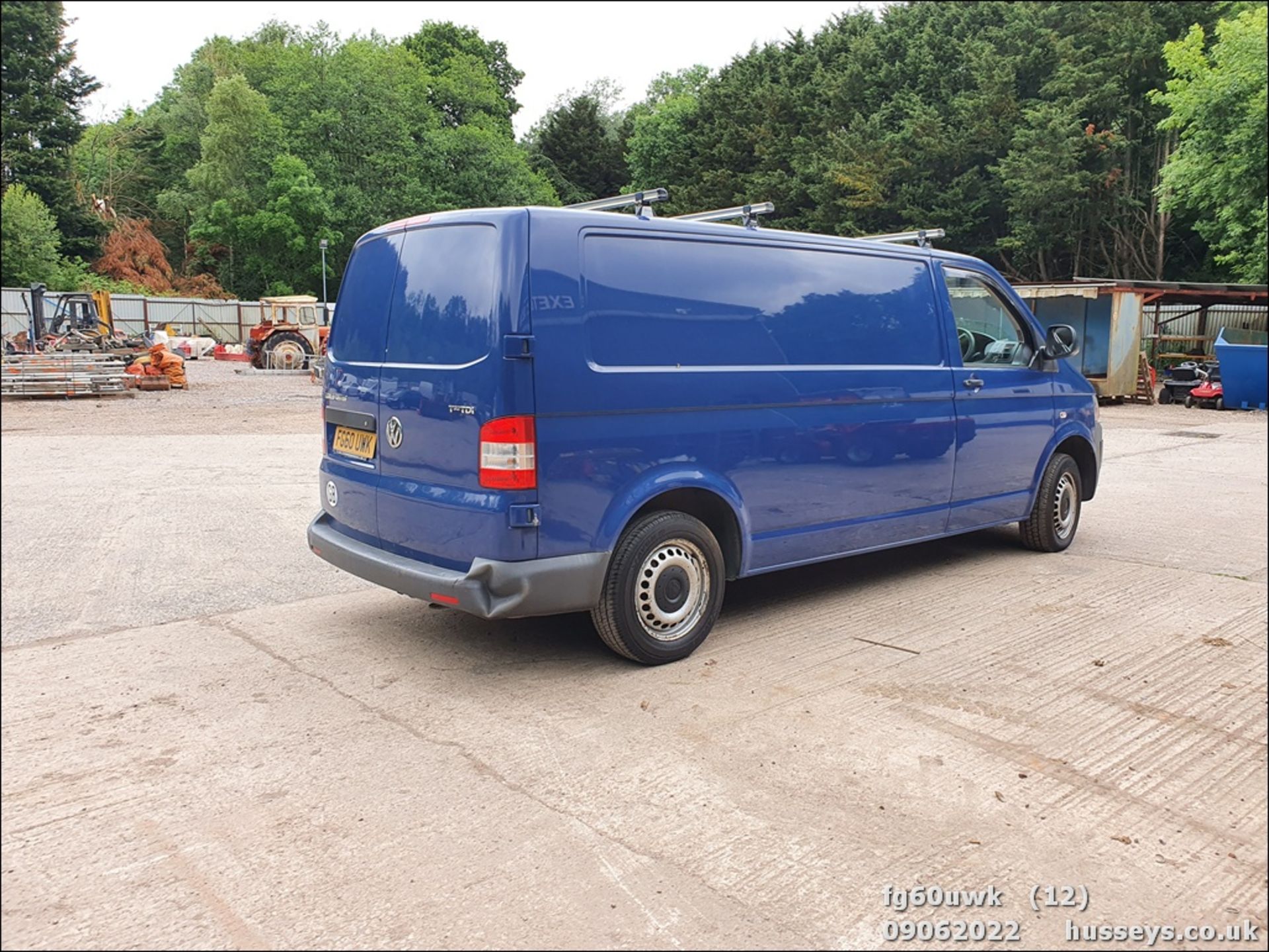 11/60 VOLKSWAGEN TRANSPORTER T32 102 TDI LWB - 1968cc 5dr Van (Blue) - Image 41 of 54