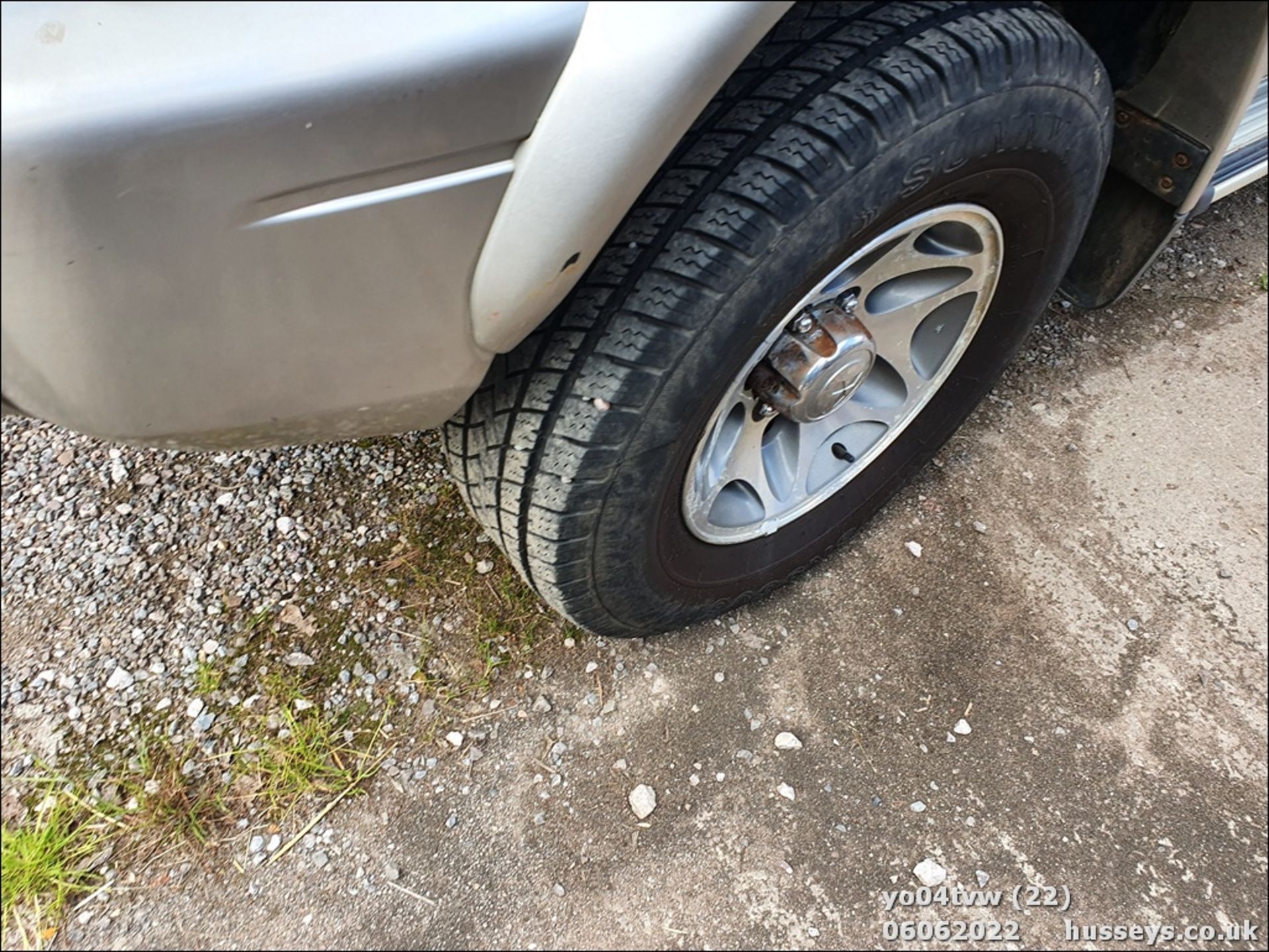 04/04 MITSUBISHI L200 WARRIOR LWB - 2477cc 2dr 4x4 (Silver, 140k) - Image 22 of 33