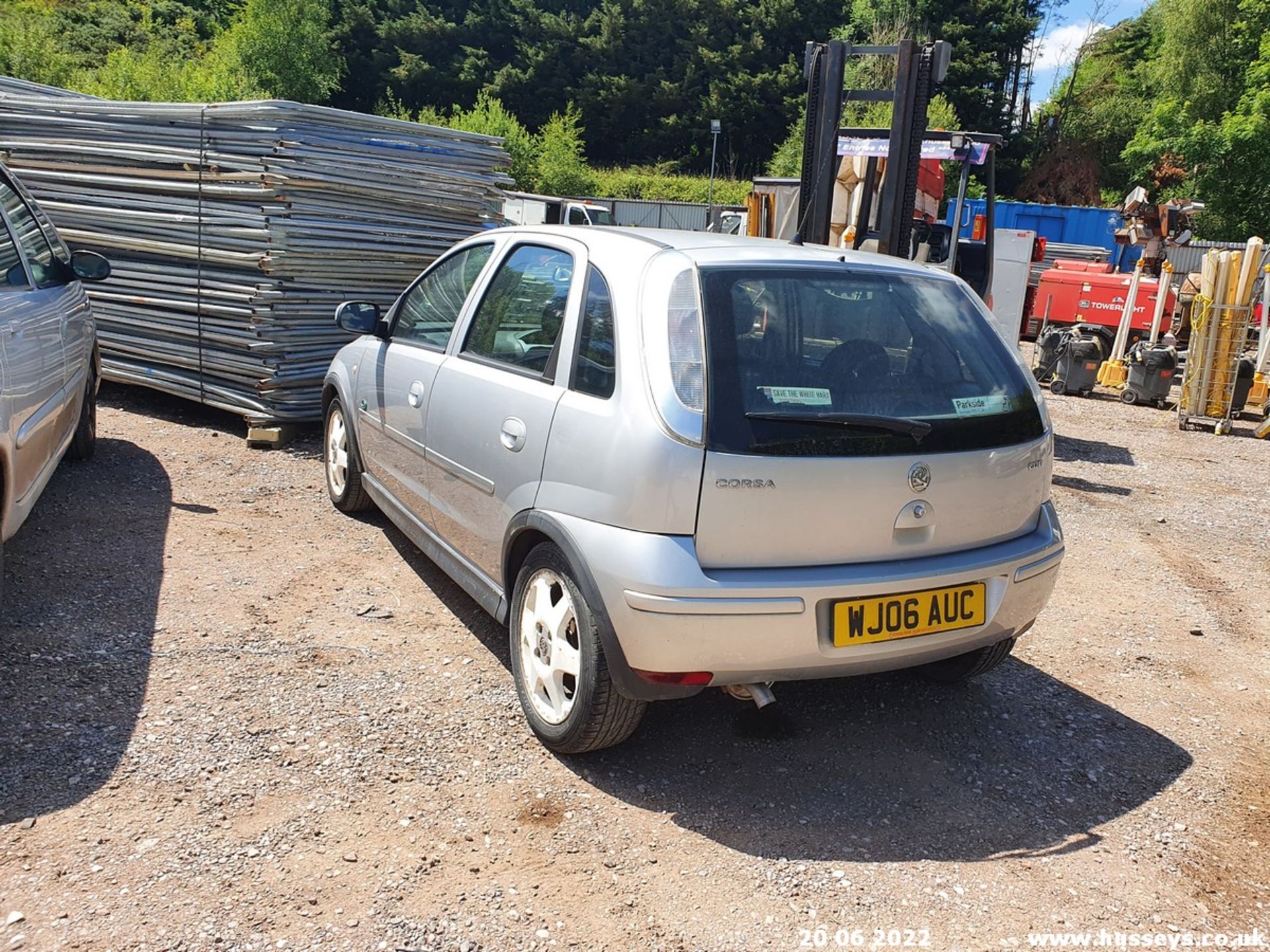 06/06 VAUXHALL CORSA ACTIVE CDTI - 1248cc 5dr Hatchback (Silver, 109k) - Image 10 of 29