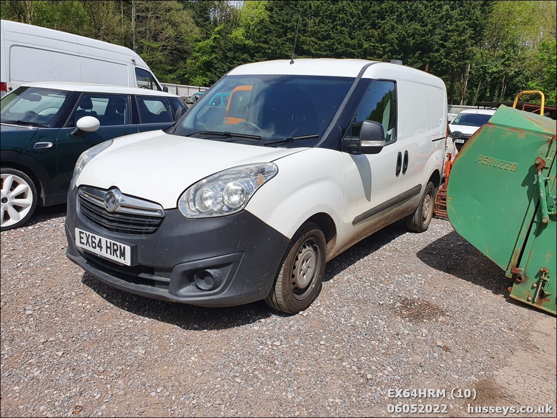 14/64 VAUXHALL COMBO 2000 L1H1 CDTI SS E - 1248cc 5dr Van (White, 127k) - Image 10 of 21