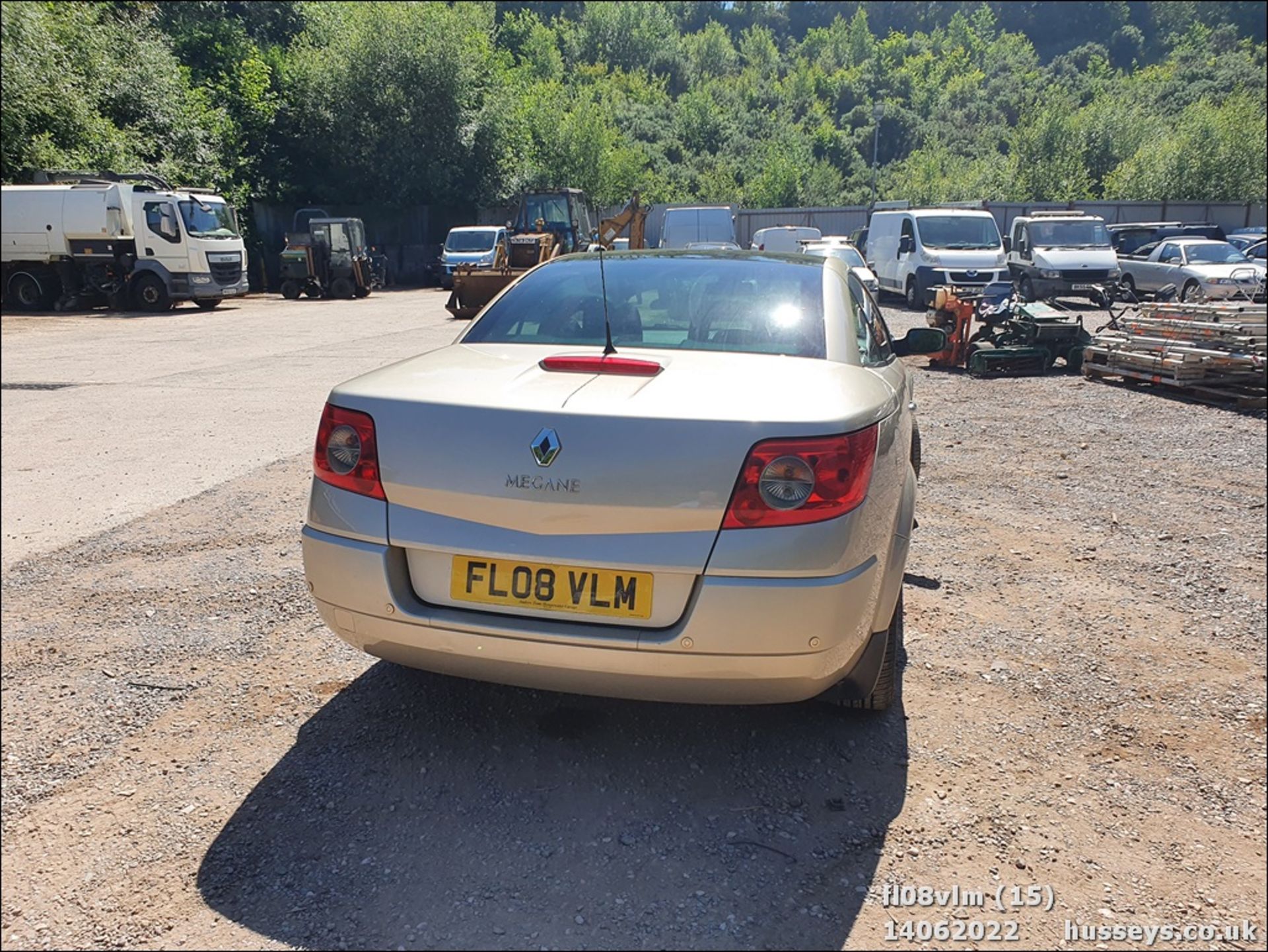 08/08 RENAULT MEGANE DYNAMIQUE DCI 106 - 1461cc 2dr Convertible (Gold, 71k) - Image 15 of 43