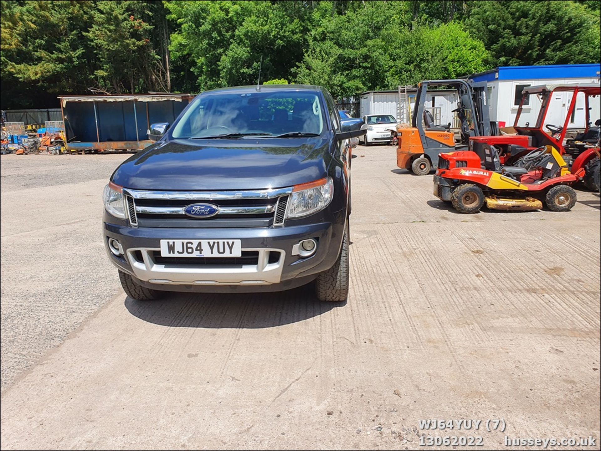 14/64 FORD RANGER LIMITED 4X4 TDCI - 2198cc 4dr 4x4 (Grey, 106k) - Image 7 of 43