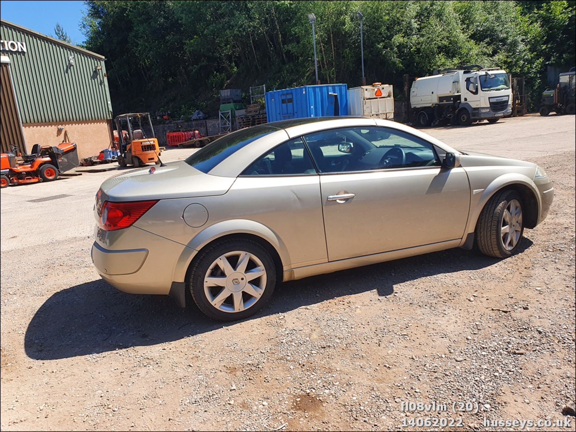 08/08 RENAULT MEGANE DYNAMIQUE DCI 106 - 1461cc 2dr Convertible (Gold, 71k) - Image 20 of 43