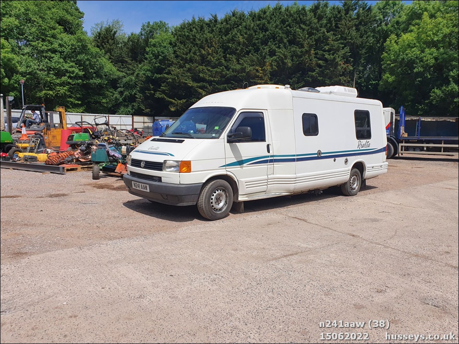 1996 VOLKSWAGEN WINNIEBAGO RIALTA - 2500cc 2dr Motor Caravan (White, 131k) - Image 38 of 40