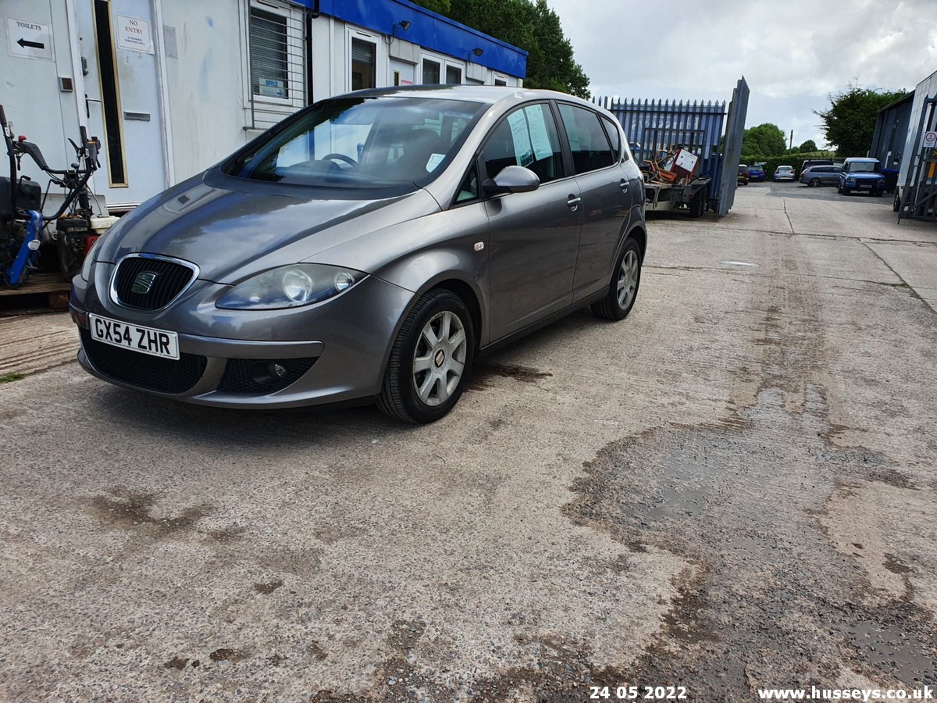 04/54 SEAT ALTEA STYLANCE TDI - 1896cc 5dr MPV (Silver, 134k) - Image 2 of 32