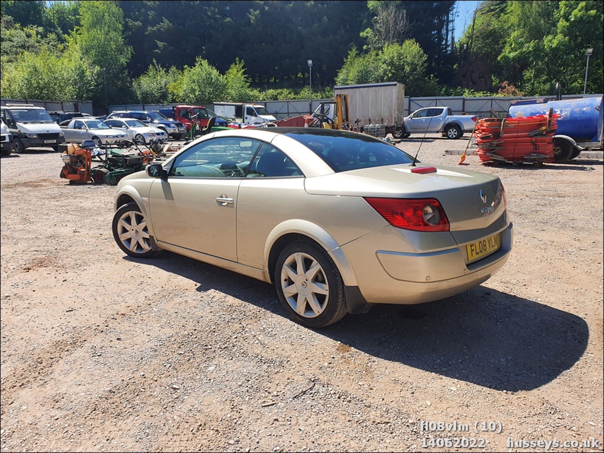 08/08 RENAULT MEGANE DYNAMIQUE DCI 106 - 1461cc 2dr Convertible (Gold, 71k) - Image 10 of 43