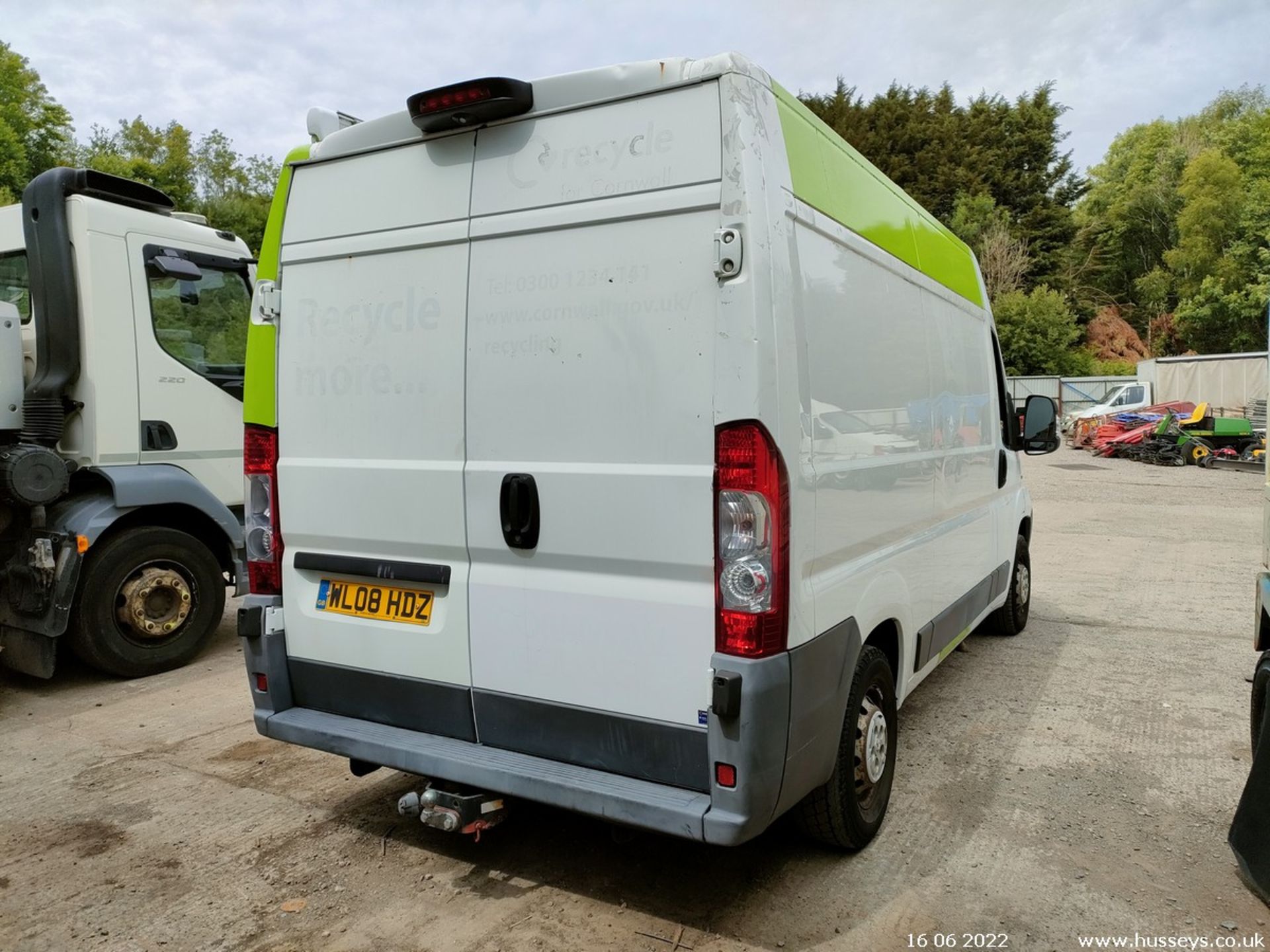 08/08 PEUGEOT BOXER 333 MWB - 2198cc 5dr Van (White, 42k) - Image 11 of 21