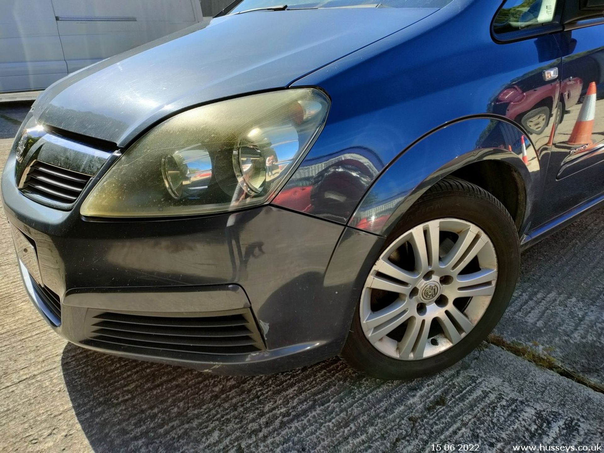 06/56 VAUXHALL ZAFIRA ENERGY CDTI - 1910cc 5dr MPV (Blue, 132k) - Image 5 of 21