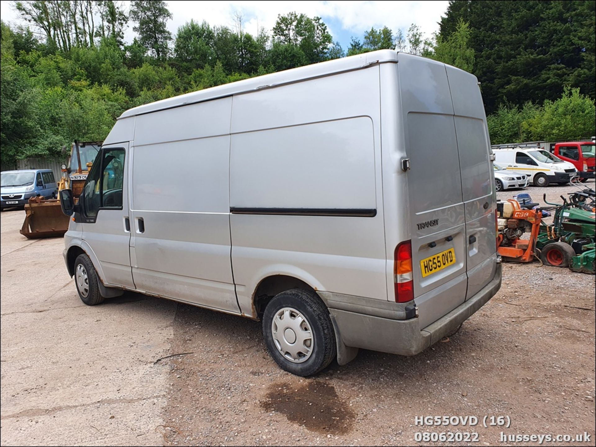 05/55 FORD TRANSIT 280 MWB - 1998cc 2dr Van (Silver) - Image 16 of 34