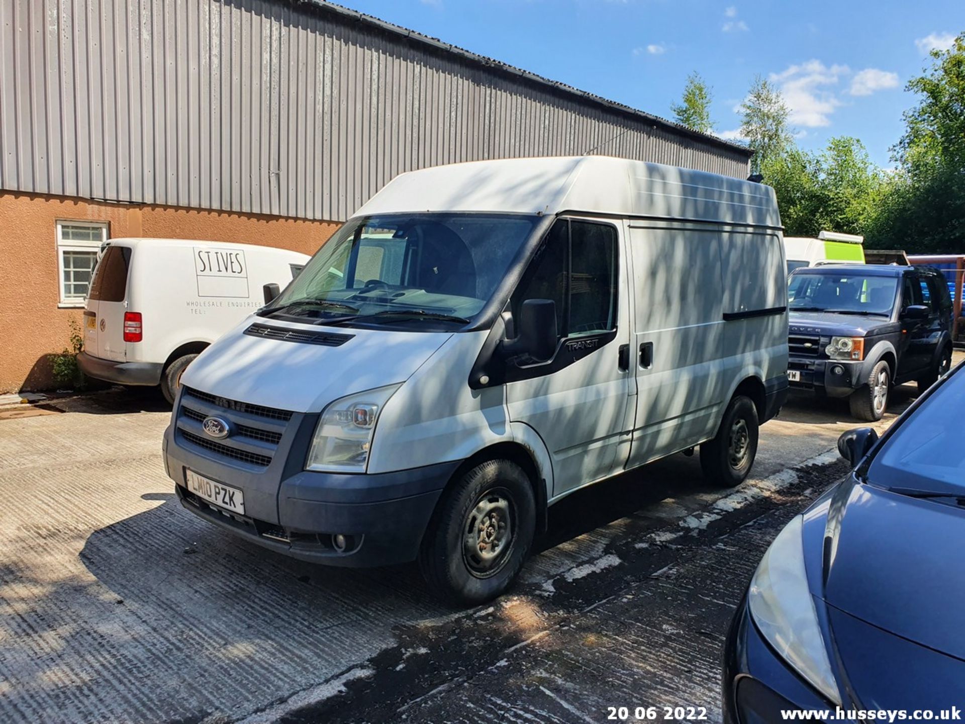 10/10 FORD TRANSIT 140 T330S RWD - 2402cc 5dr Van (White, 160k) - Image 5 of 34