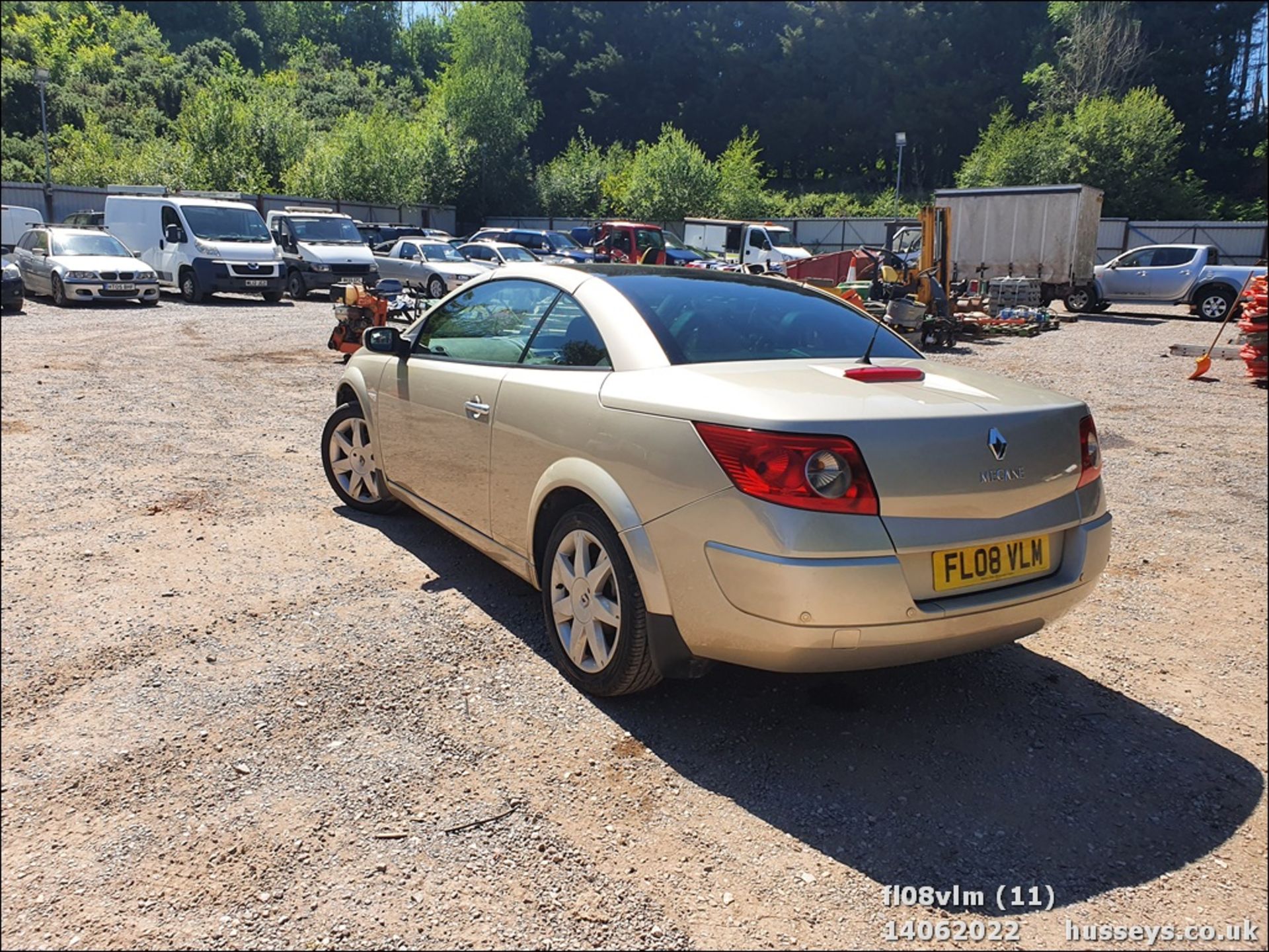 08/08 RENAULT MEGANE DYNAMIQUE DCI 106 - 1461cc 2dr Convertible (Gold, 71k) - Image 11 of 43