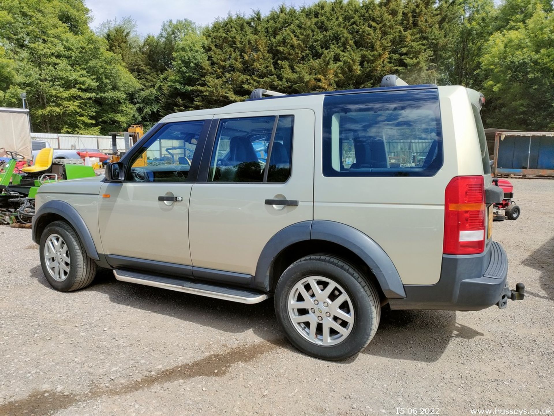 2007 LAND ROVER DISCOVERY - 2720cc 5dr Estate (Gold) - Image 13 of 25