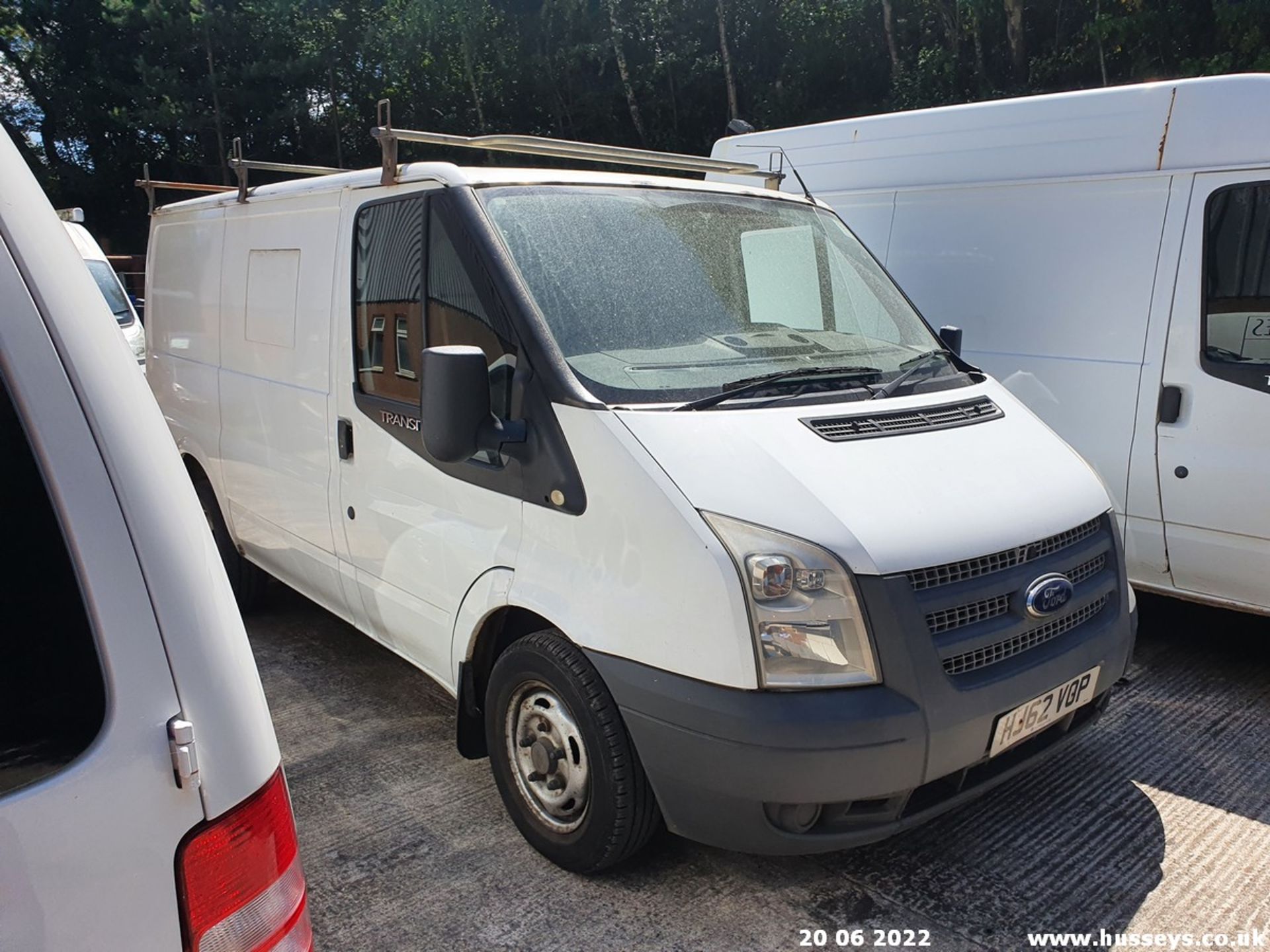 10/10 FORD TRANSIT 140 T330S RWD - 2402cc 5dr Van (White, 160k) - Image 17 of 34