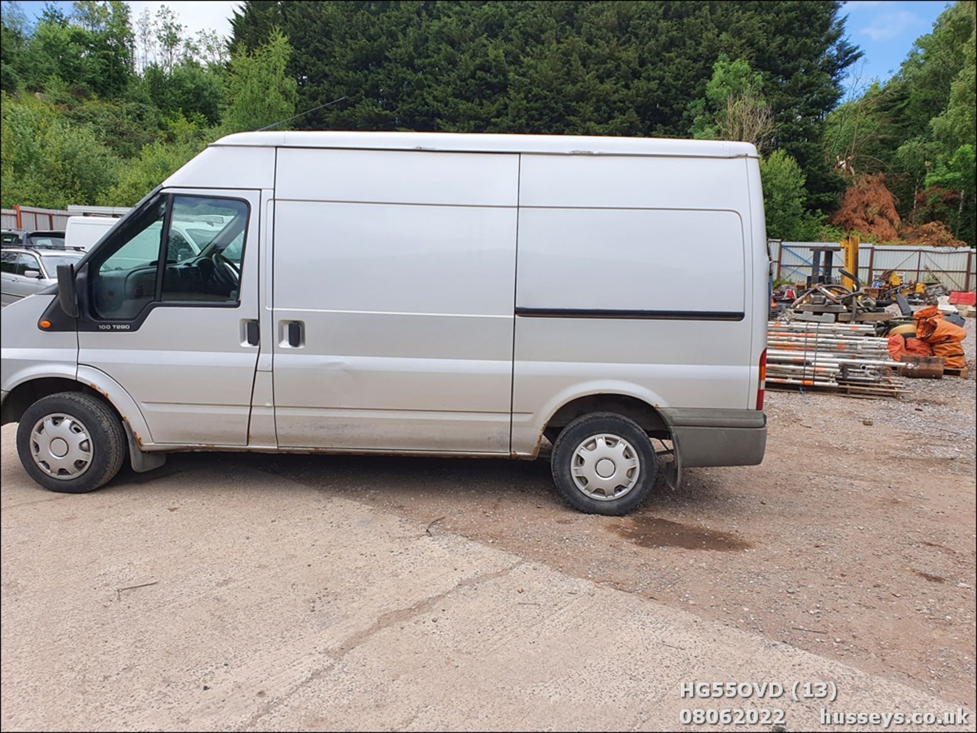 05/55 FORD TRANSIT 280 MWB - 1998cc 2dr Van (Silver) - Image 13 of 34