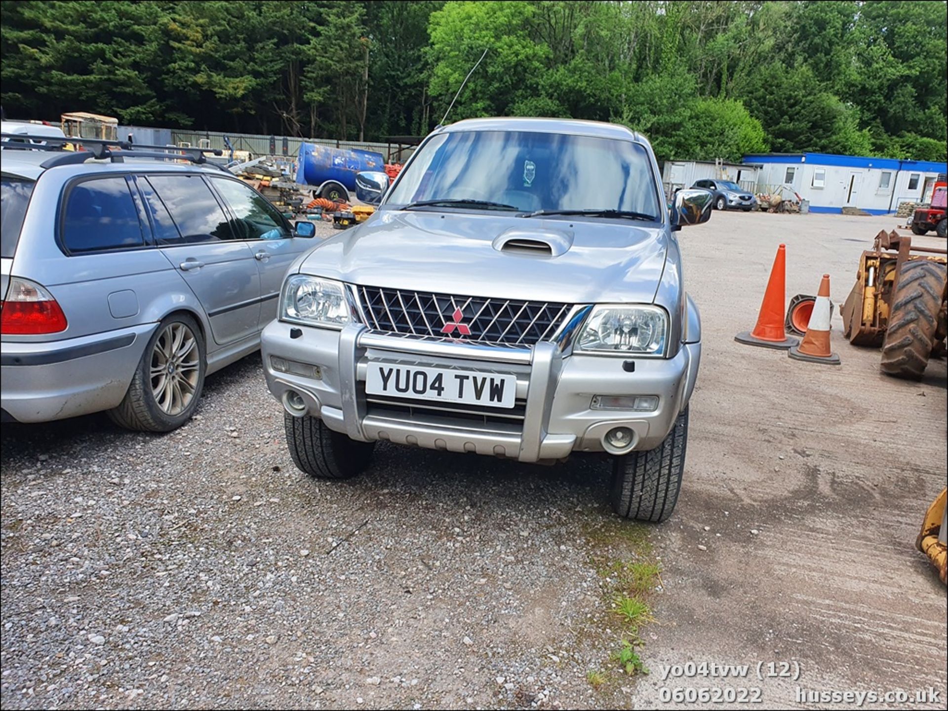 04/04 MITSUBISHI L200 WARRIOR LWB - 2477cc 2dr 4x4 (Silver, 140k) - Image 12 of 33