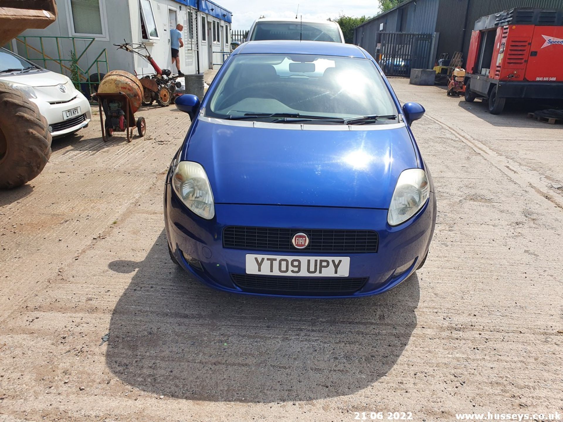 09/09 FIAT G PUNTO SPORTING MULTIJET - 1910cc 3dr Hatchback (Blue, 100k) - Image 12 of 26