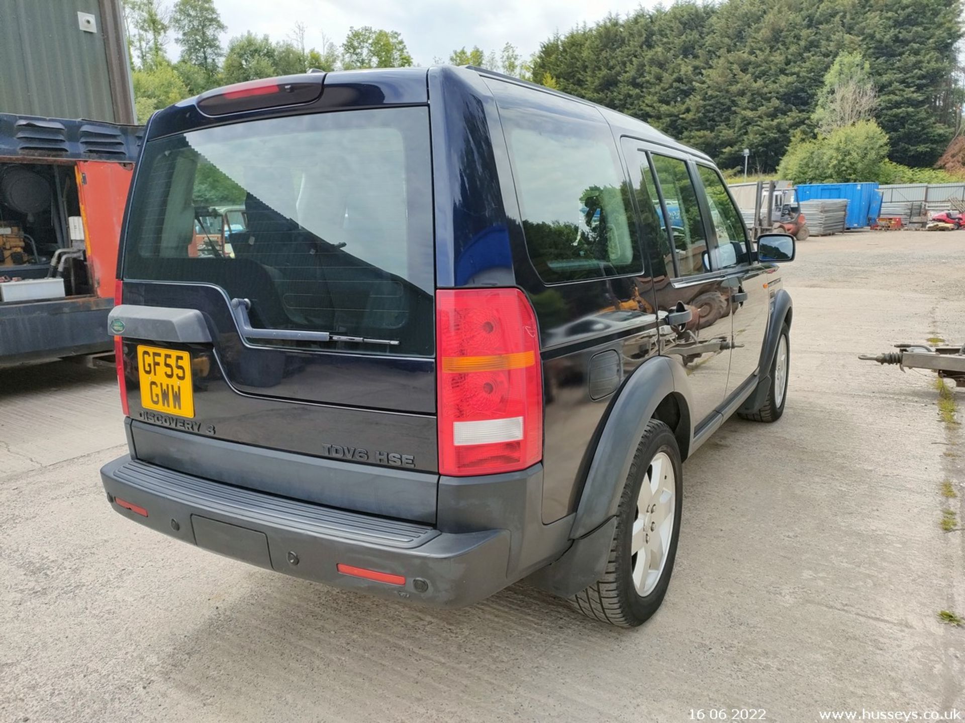 05/55 LAND ROVER DISCOVERY 3 TDV6 AUTO - 2720cc 5dr Estate (Blue, 175k) - Image 10 of 22