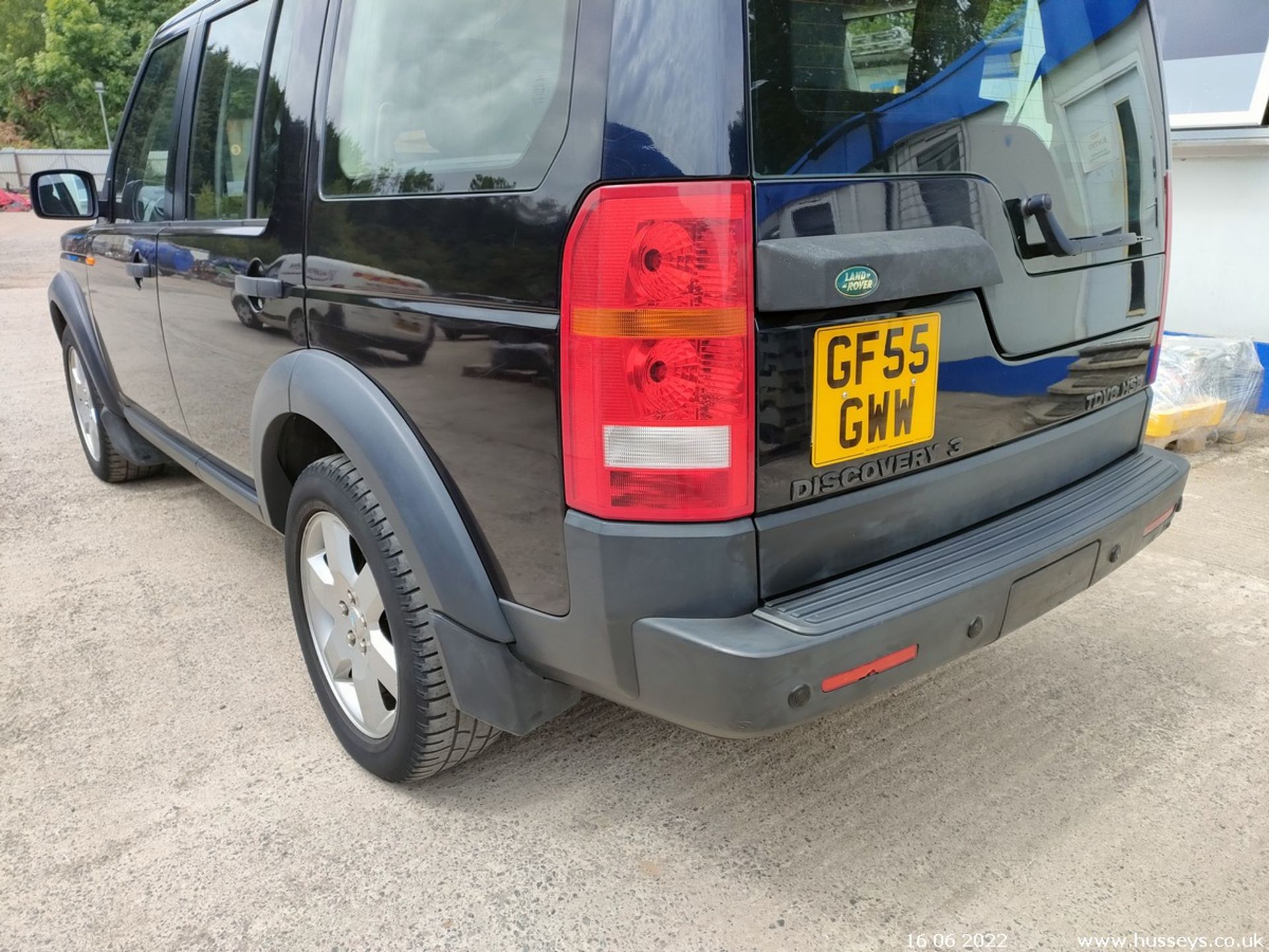 05/55 LAND ROVER DISCOVERY 3 TDV6 AUTO - 2720cc 5dr Estate (Blue, 175k) - Image 8 of 22