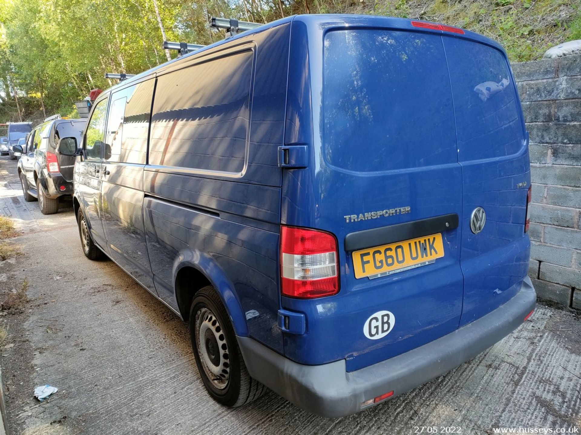 11/60 VOLKSWAGEN TRANSPORTER T32 102 TDI LWB - 1968cc 5dr Van (Blue) - Image 2 of 54