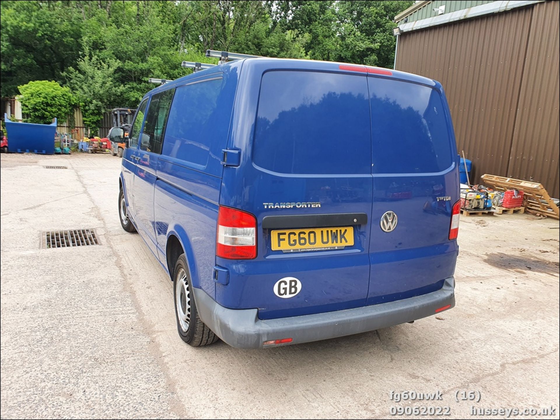 11/60 VOLKSWAGEN TRANSPORTER T32 102 TDI LWB - 1968cc 5dr Van (Blue) - Image 45 of 54