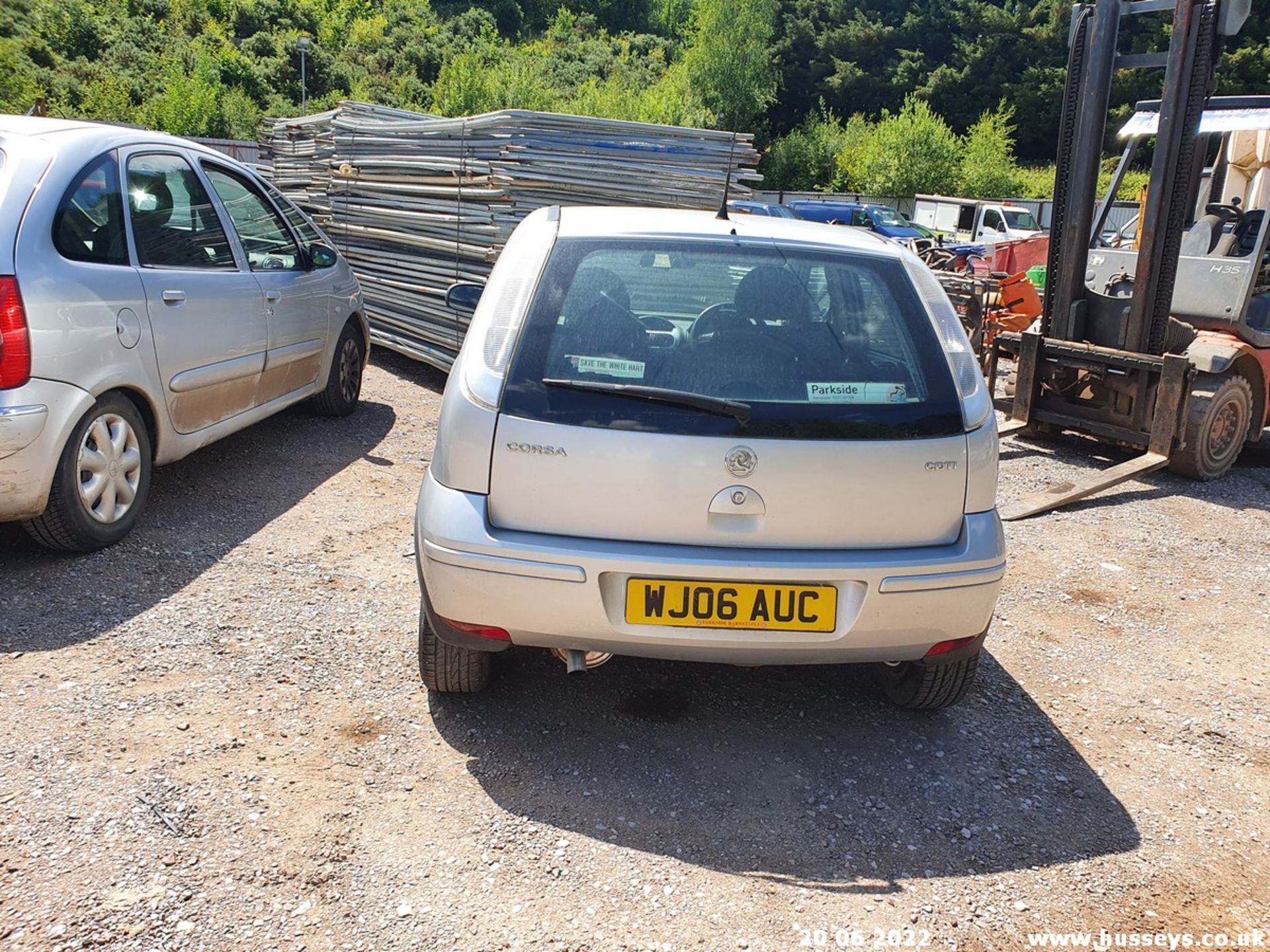 06/06 VAUXHALL CORSA ACTIVE CDTI - 1248cc 5dr Hatchback (Silver, 109k) - Image 8 of 29