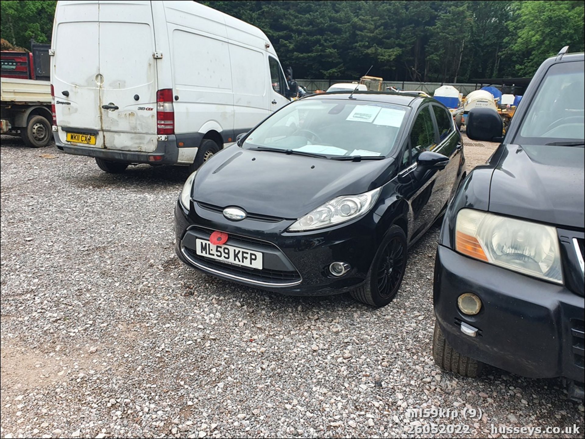 09/59 FORD FIESTA ZETEC 95 - 1388cc 5dr Hatchback (Black) - Image 9 of 24