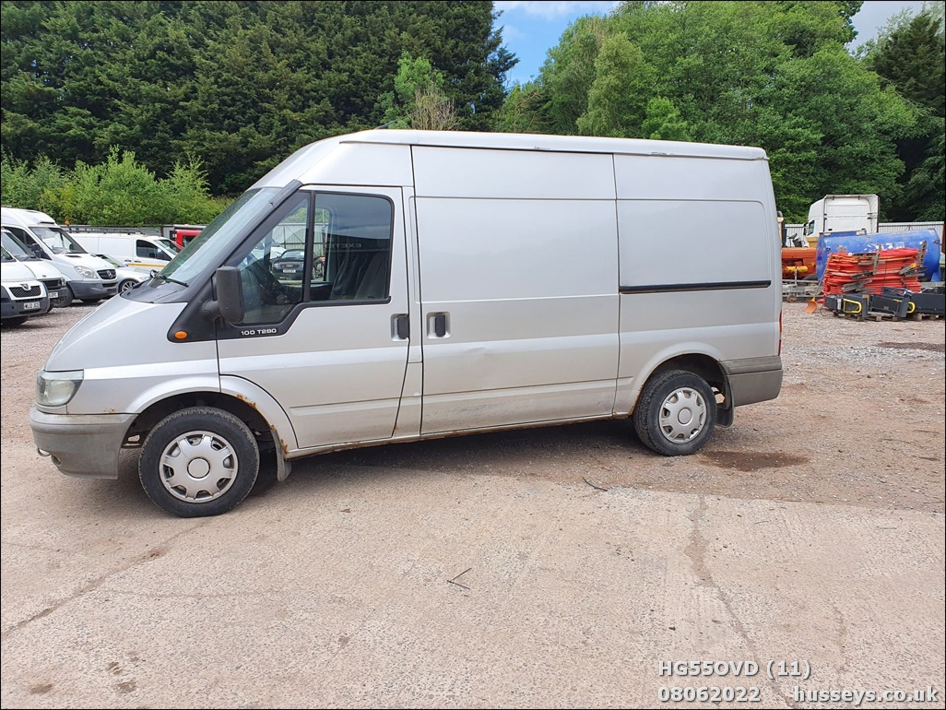 05/55 FORD TRANSIT 280 MWB - 1998cc 2dr Van (Silver) - Image 11 of 34